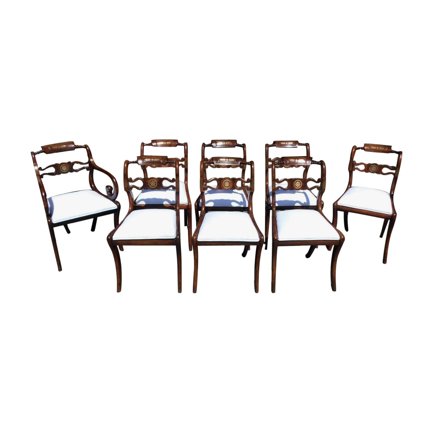 Set di otto sedie da sala da pranzo in legno Kingwood intarsiato in ottone, 1800 ca.