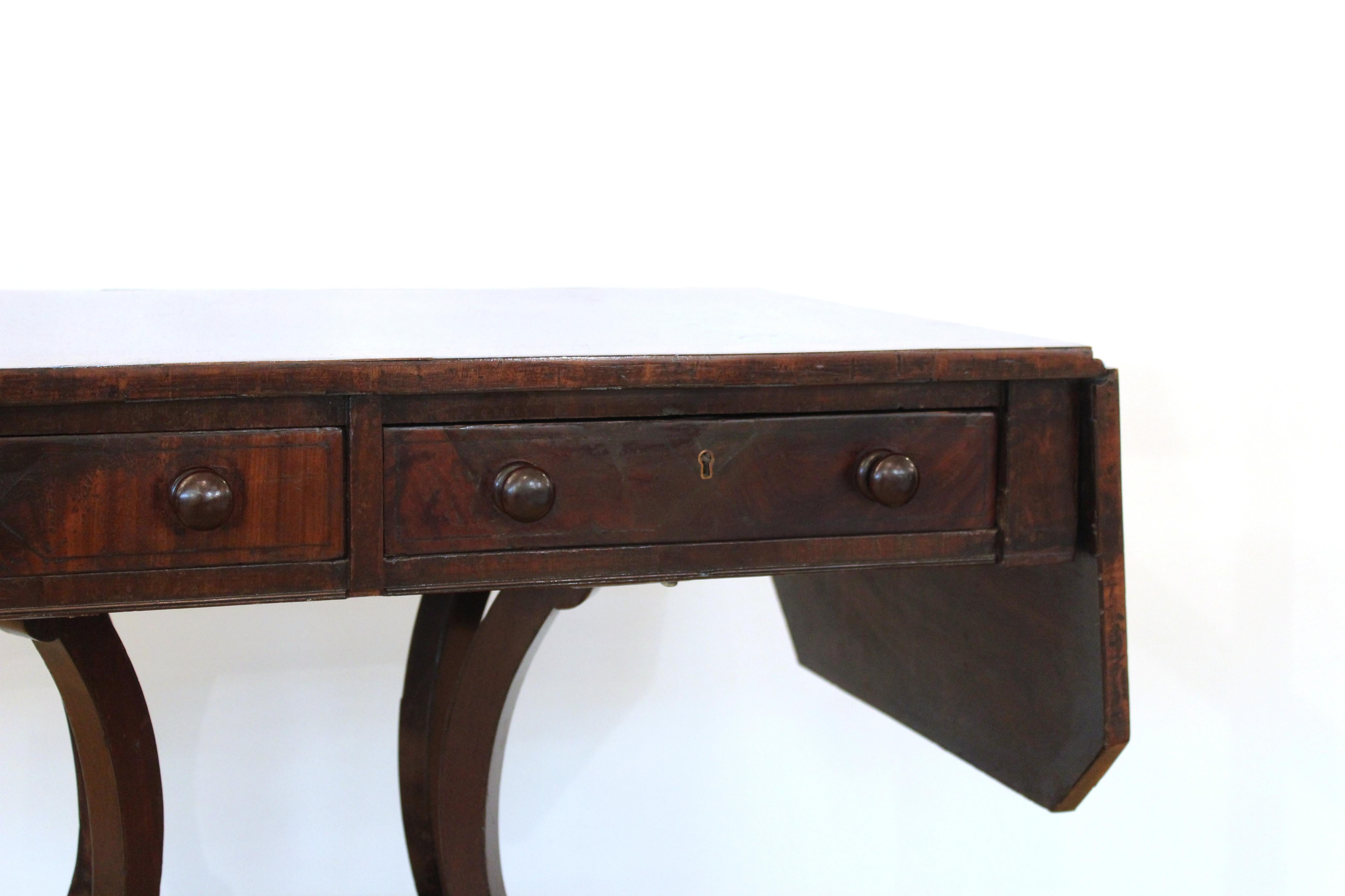 English Regency Sofa Table, 19th Century In Good Condition In New York, NY