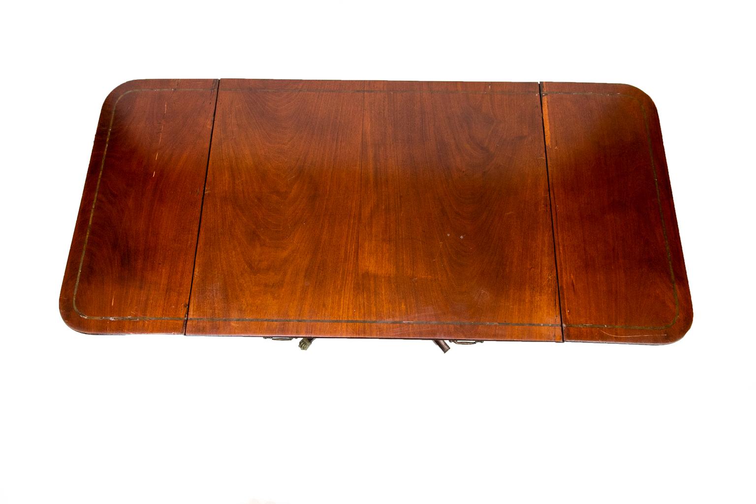 Début du XIXe siècle Table de canapé Regency anglaise en vente
