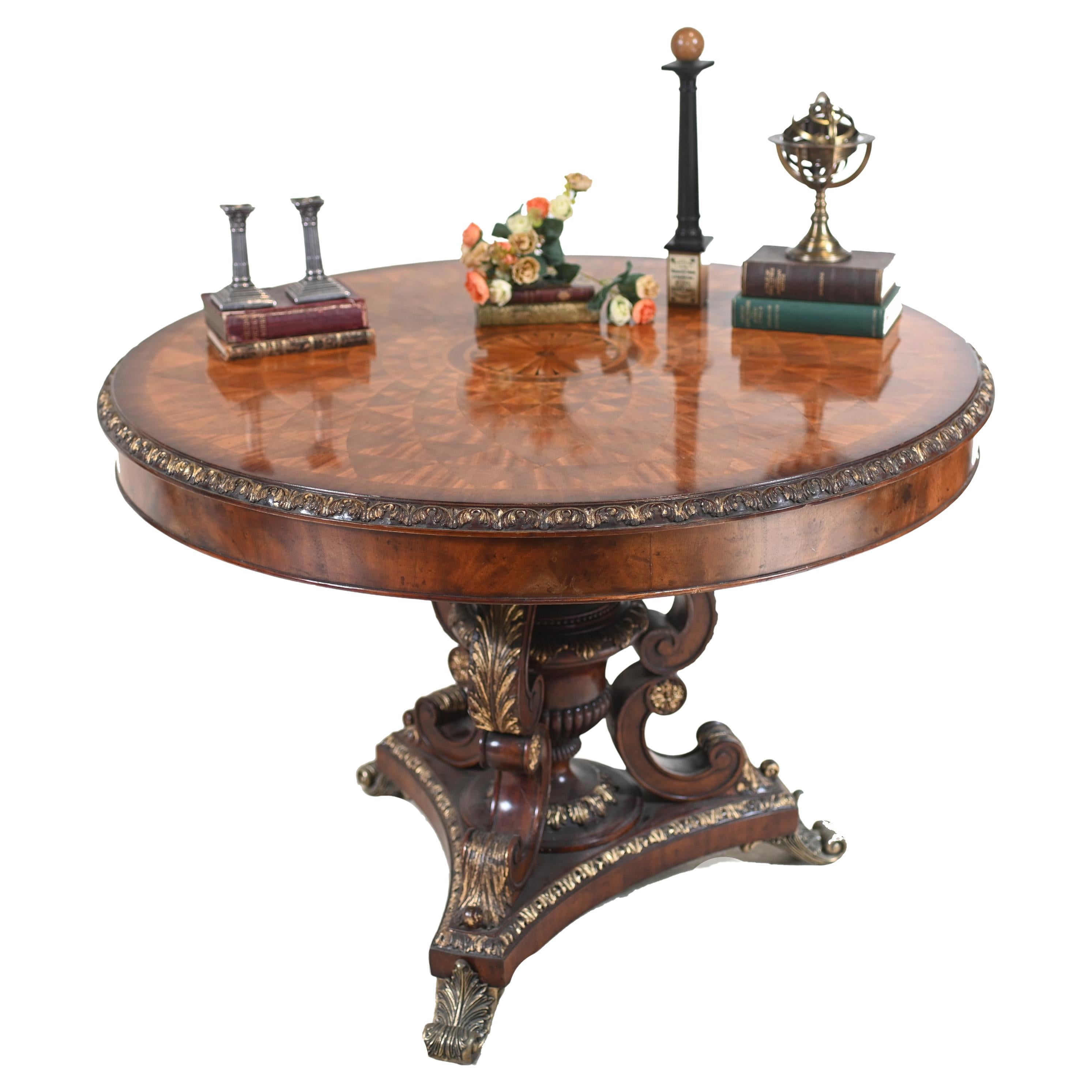 Englisch Regency Spyrograph Centre Table Runde Esstische im Angebot