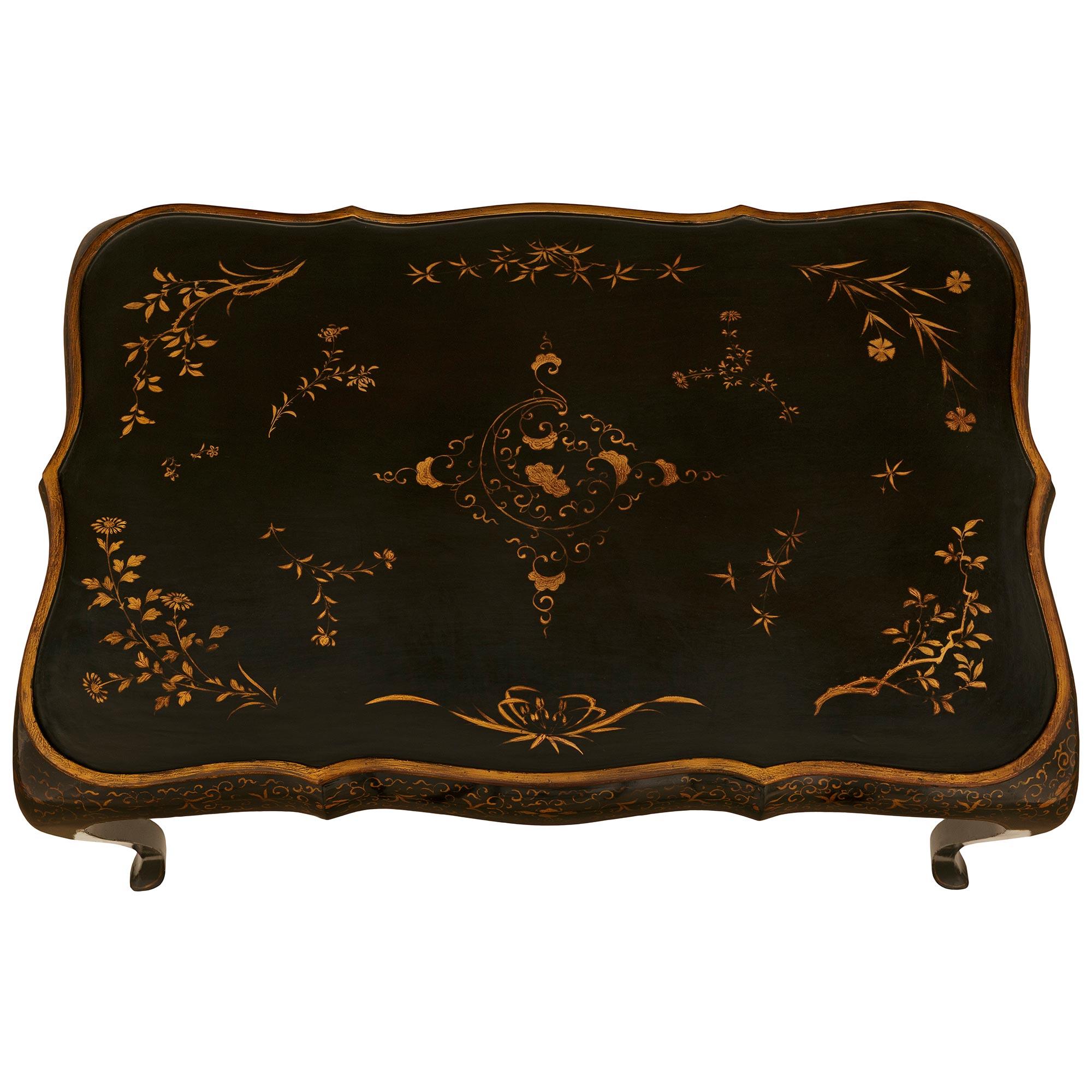 English Regency st. Lacquer and Gilt coffee table removable tray For Sale 4