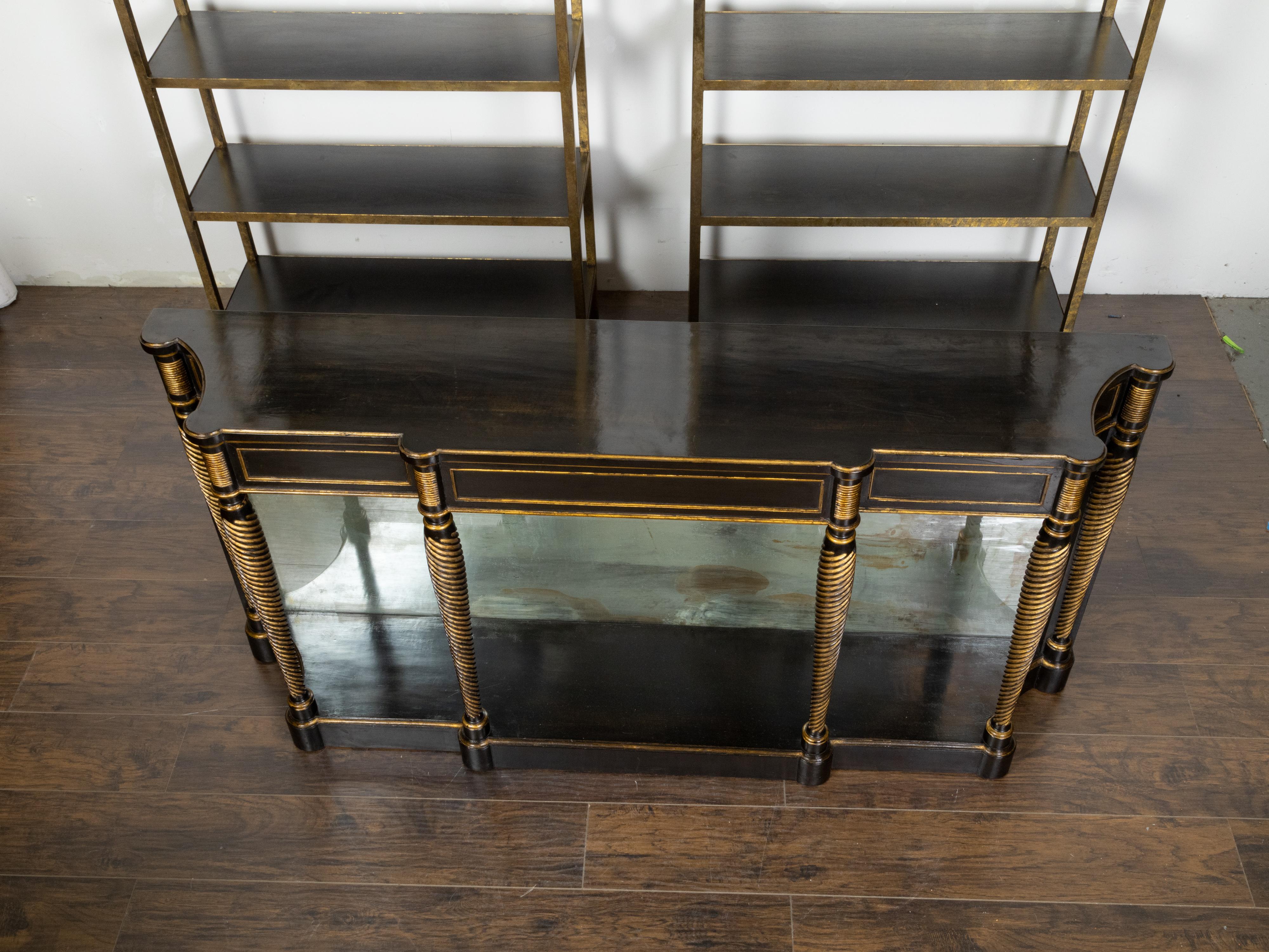 Table console de style Régence anglaise des années 1920 en or et noir ébénisé avec miroir en vente 5