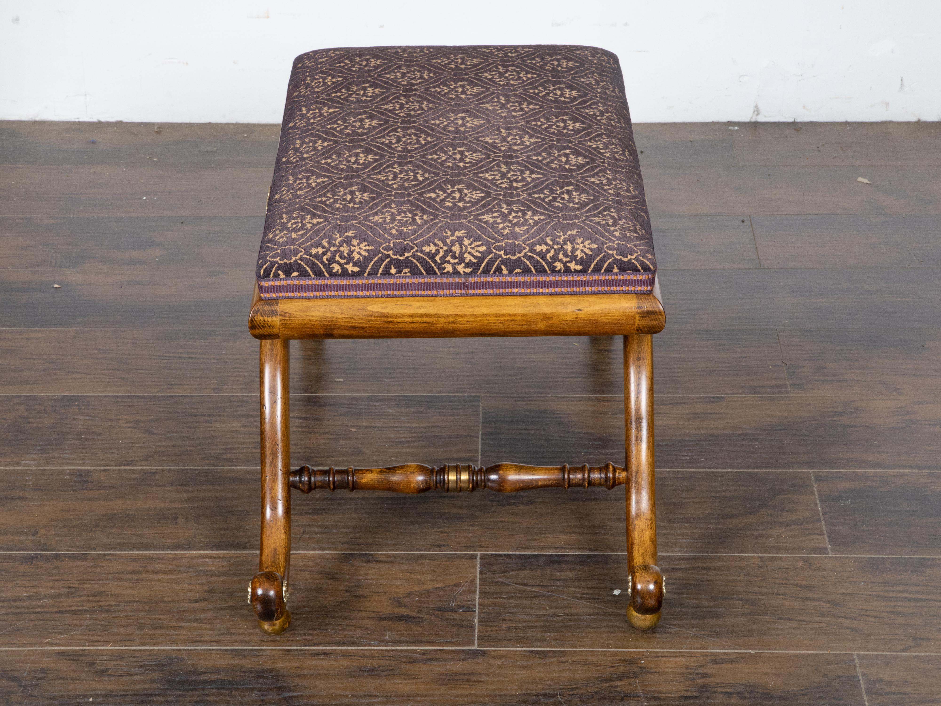 English Regency Style 19th Century Mahogany Stool Curving Legs and Gilt Accents For Sale 1