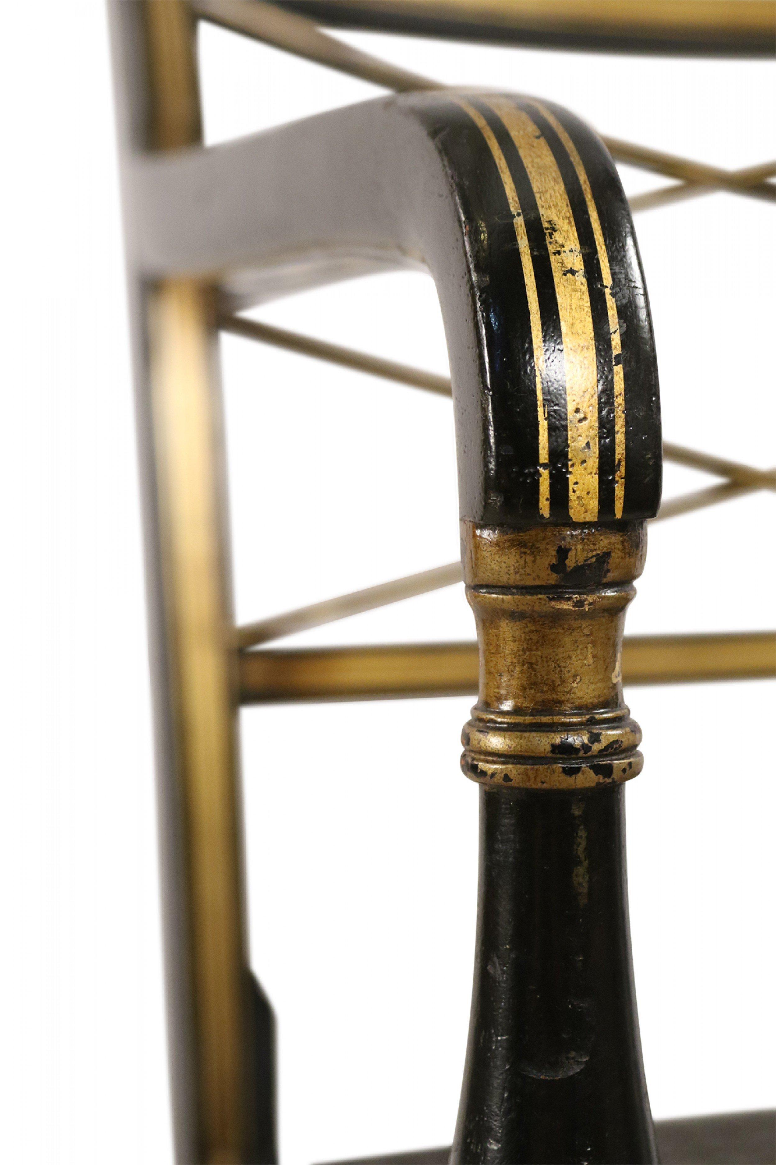 English Regency Style Black and Gold Painted Cane Seat Side Chair In Good Condition For Sale In New York, NY