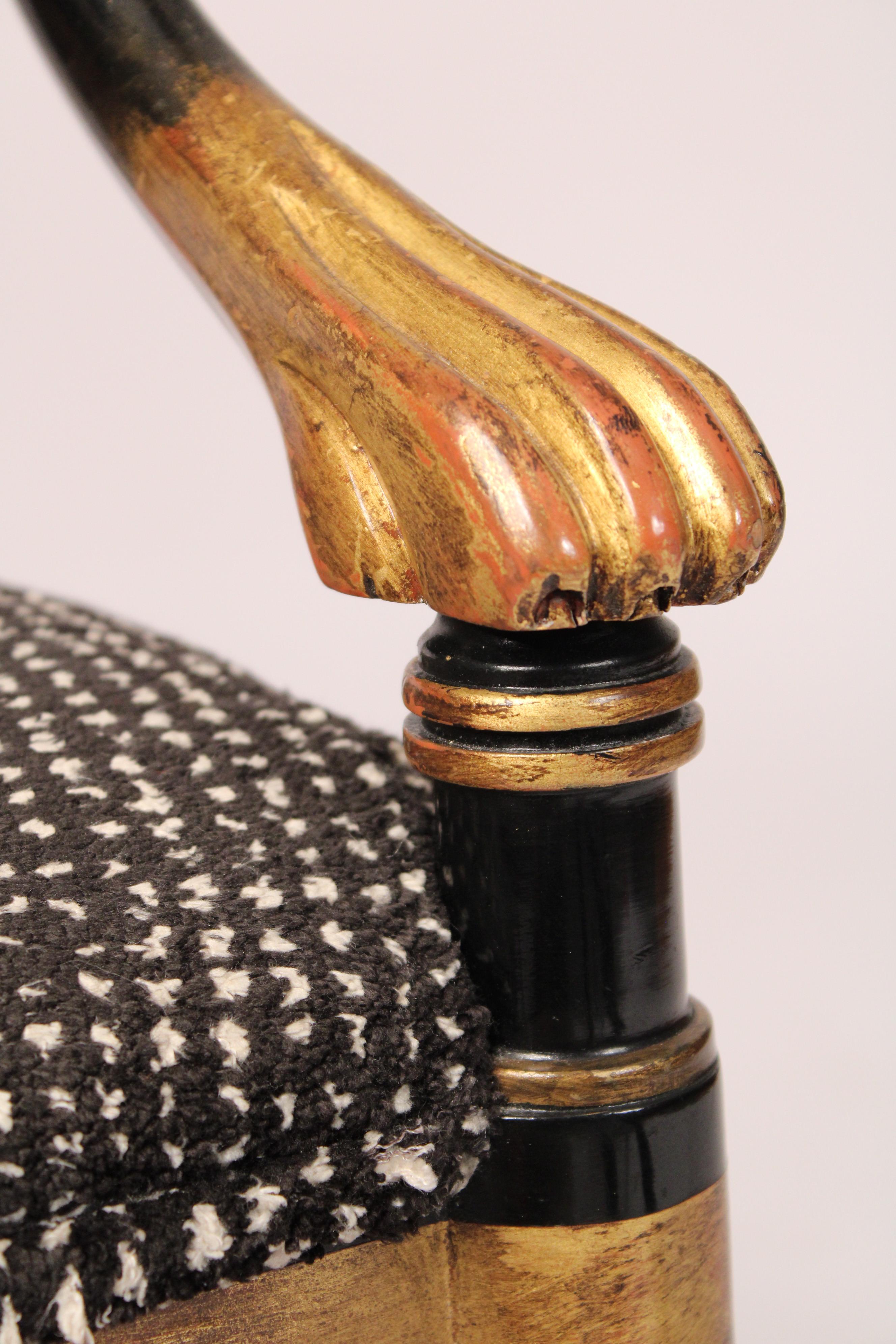 Englischer schwarzer Lack und vergoldeter verzierter Armhair im Regency-Stil im Angebot 3