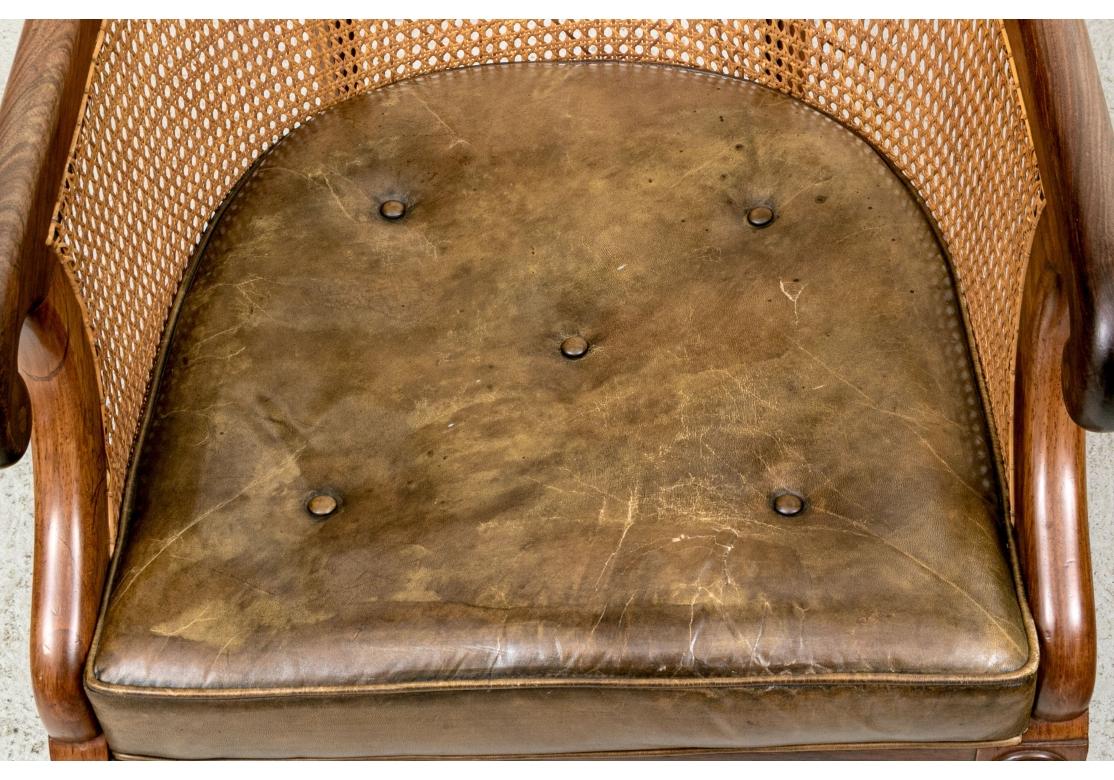 Bergère cannée avec siège en cuir de style Regency anglais en vente 5