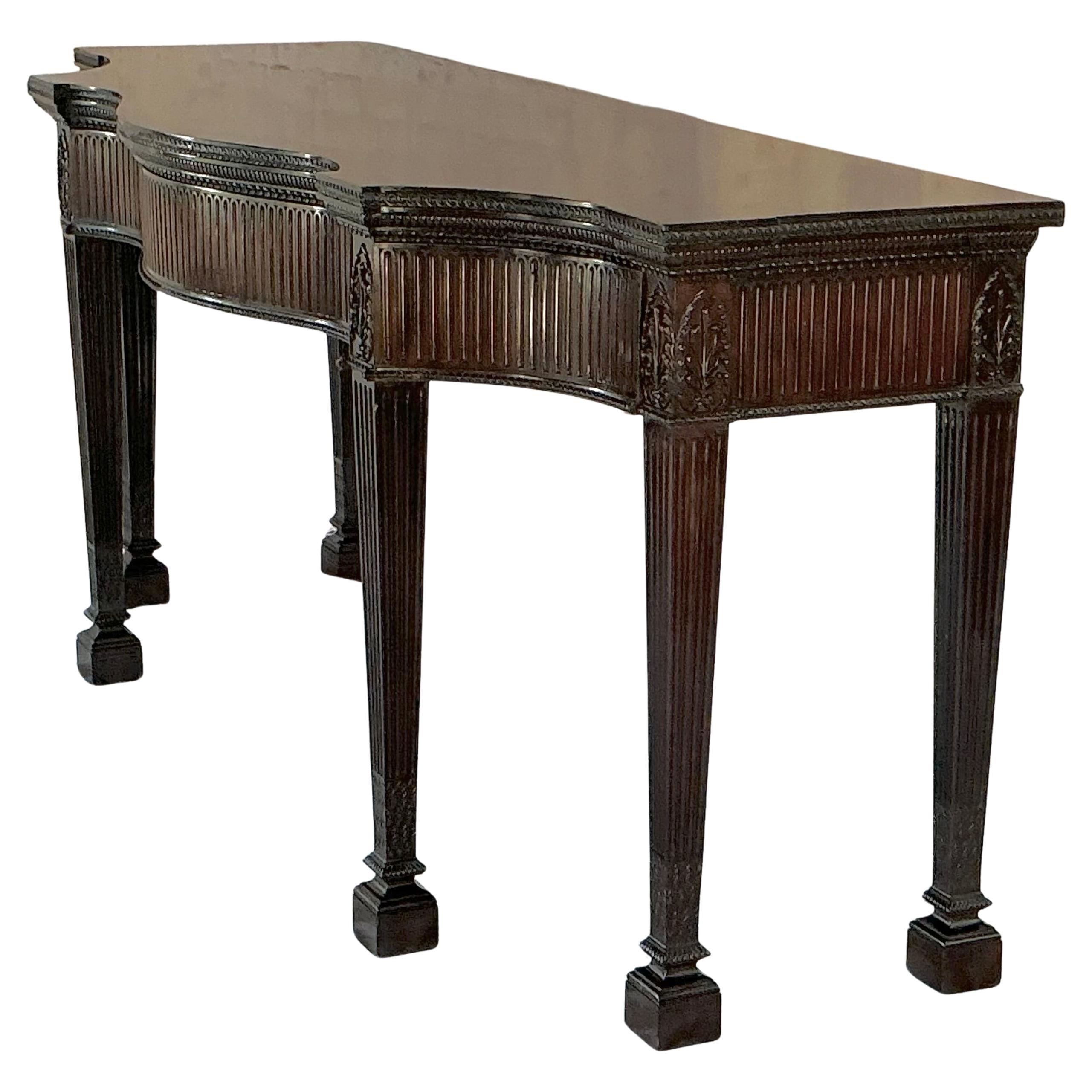 Mesa Consola de Servir de Caoba Tallada de Estilo Regencia Inglés en venta 1