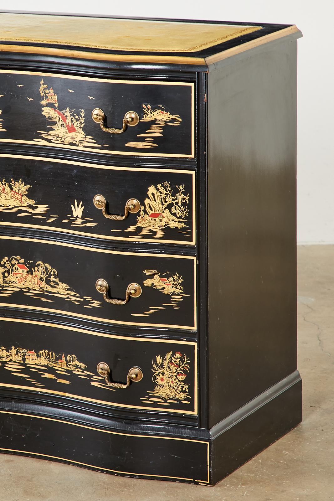 English Regency Style Chinoiserie Decorated Commode or Chest In Good Condition In Rio Vista, CA