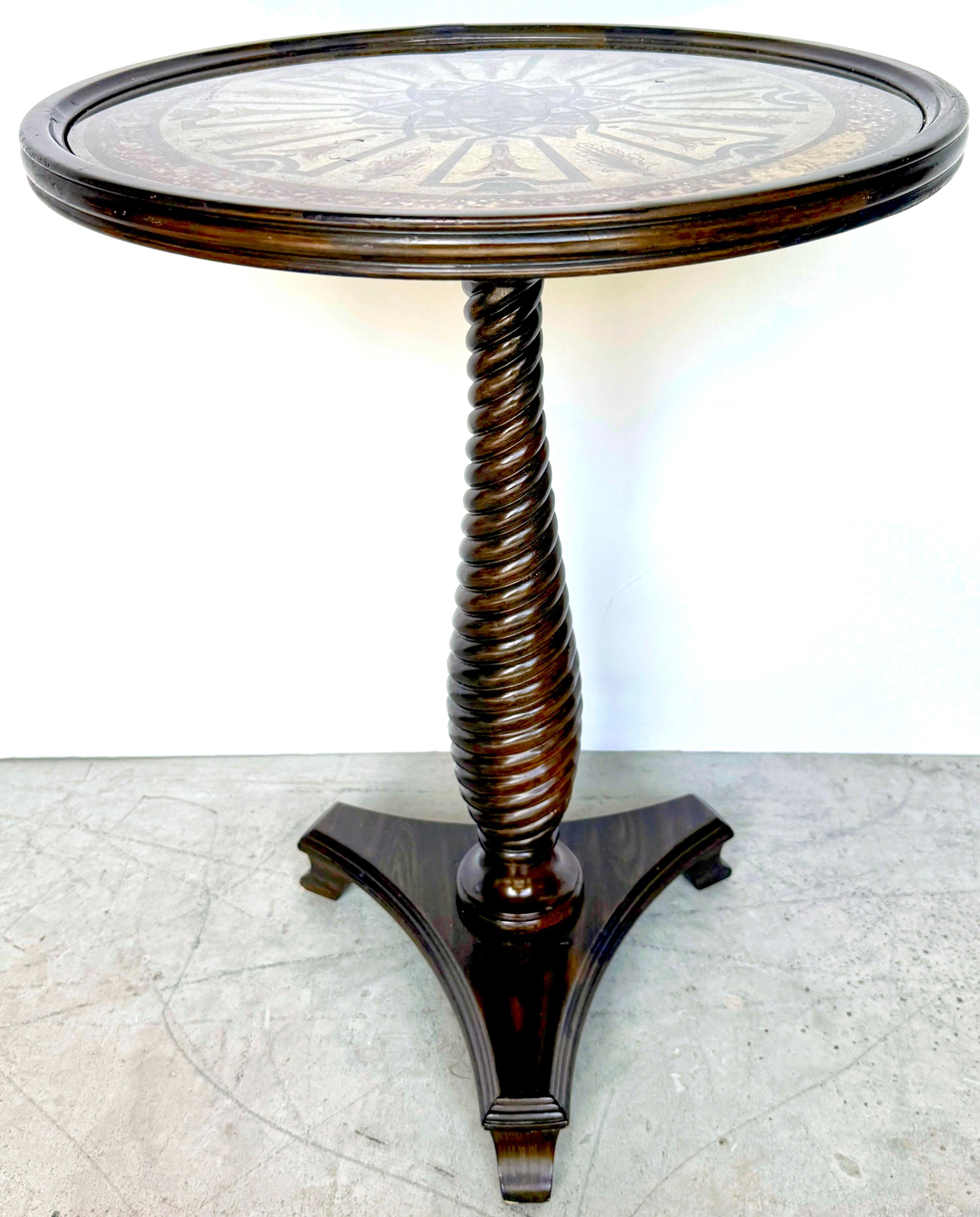 English Regency Style Eglomise Reverse Painted Neoclassical Side Table In Good Condition For Sale In West Palm Beach, FL