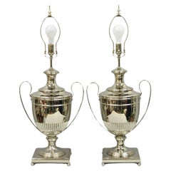 Lampade da tavolo a urna di grandi dimensioni in stile reggenza inglese, impero francese, placcate in argento - coppia