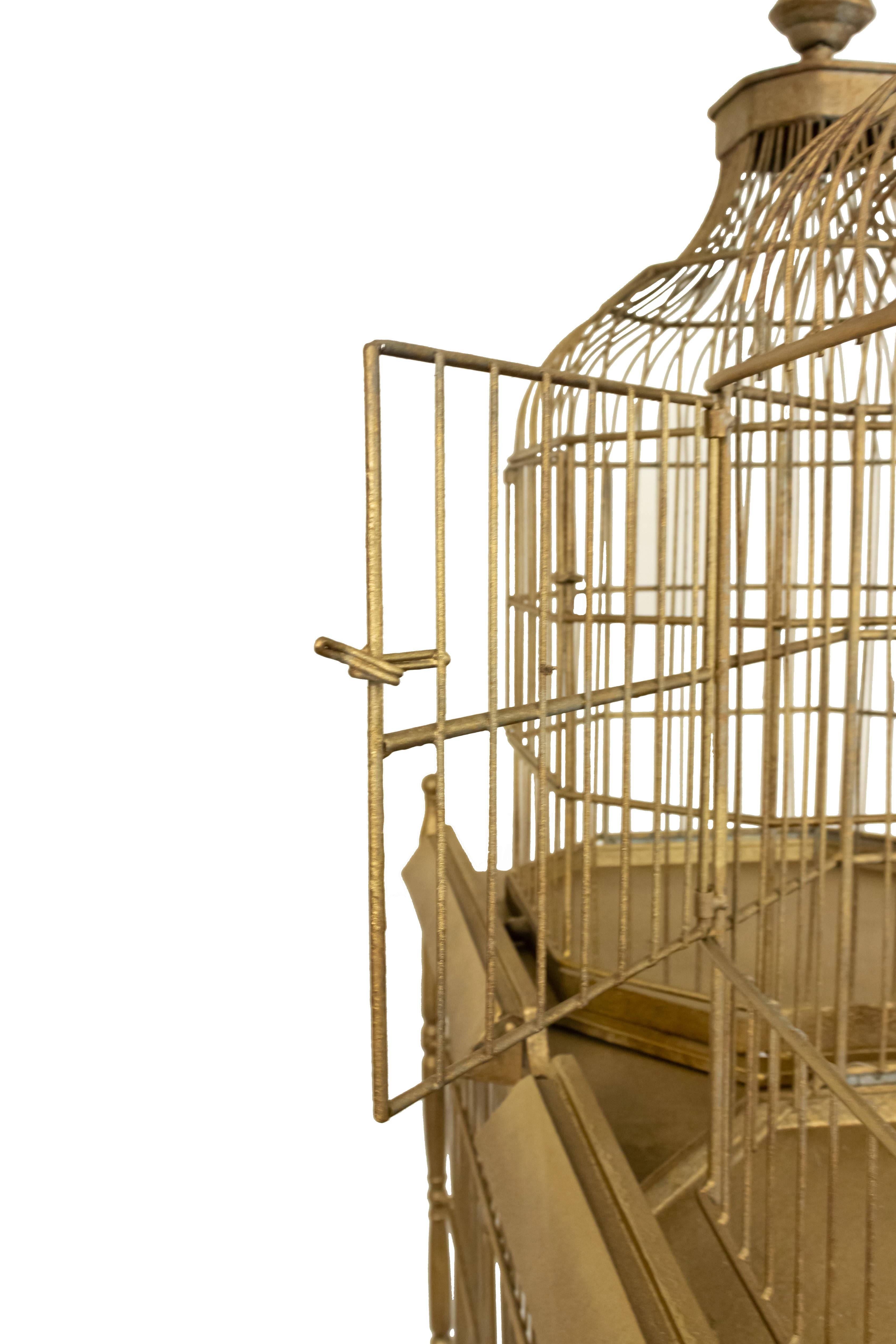 English Regency Style Gilt Metal 3 Compartment Bird Cage In Good Condition In New York, NY