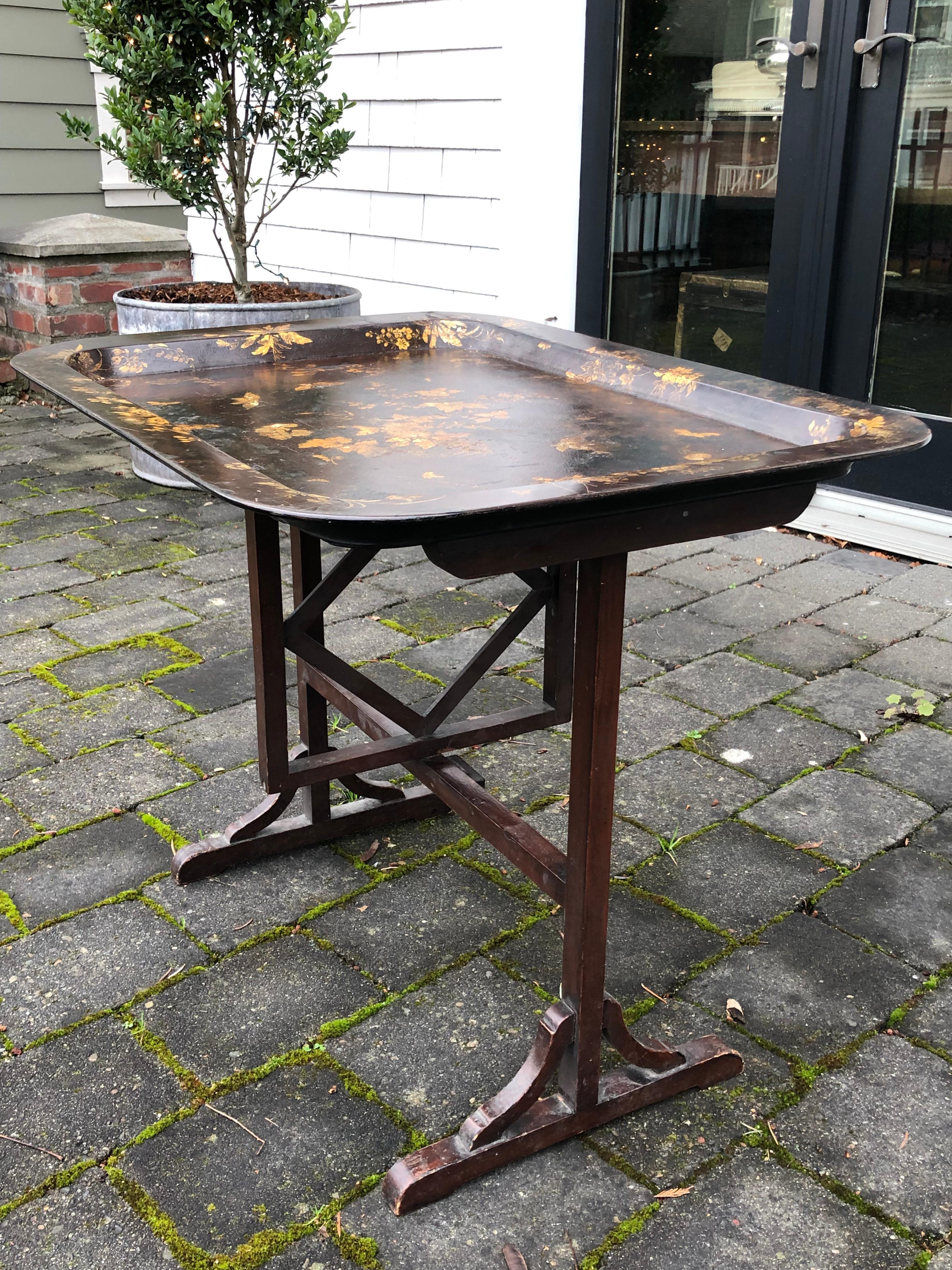 English Regency Style Gilt Papier Mache Black Lacquer Tray Table, Stand For Sale 2