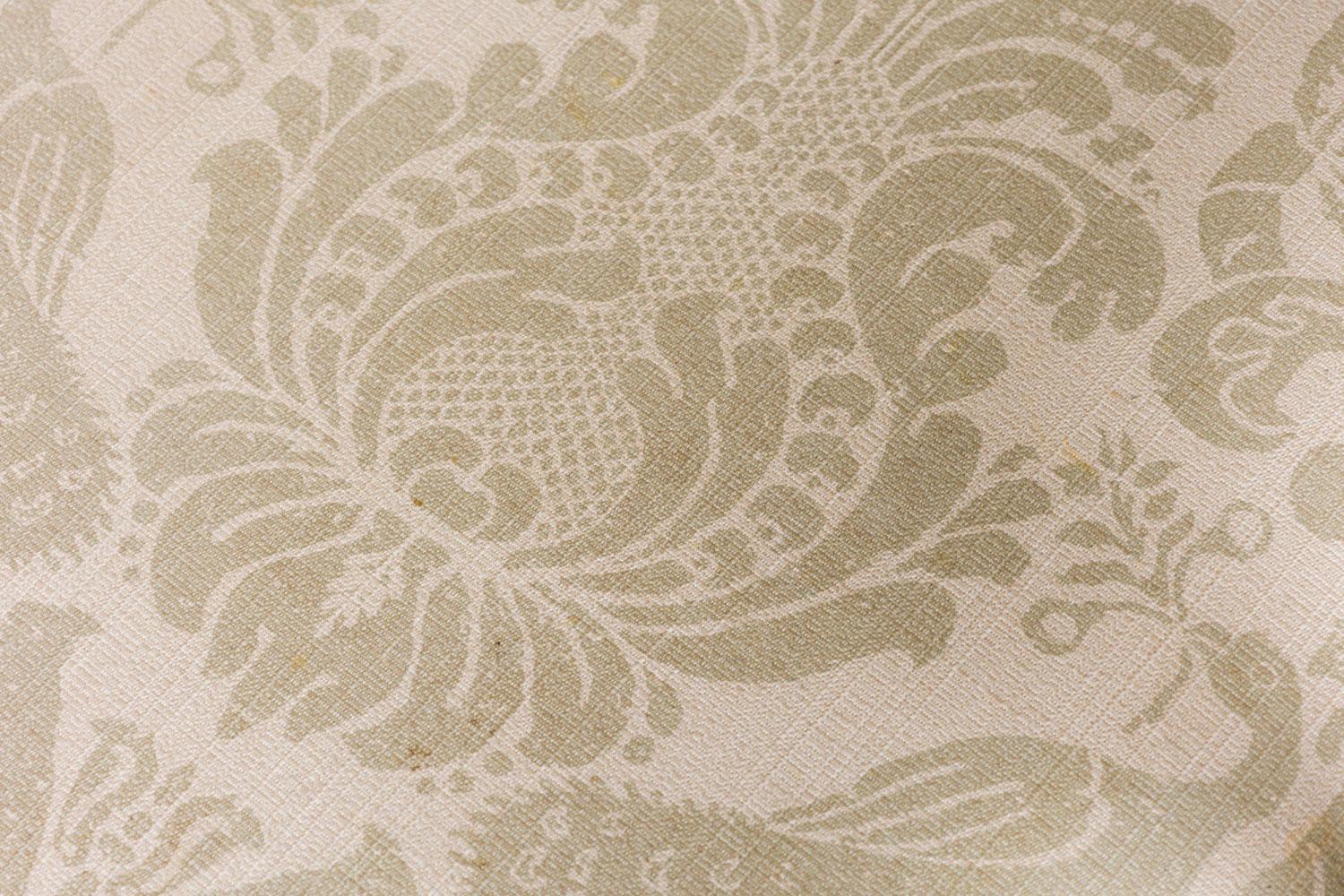 Englischer Giltwood- und Damast-Sessel im Regency-Stil im Angebot 4