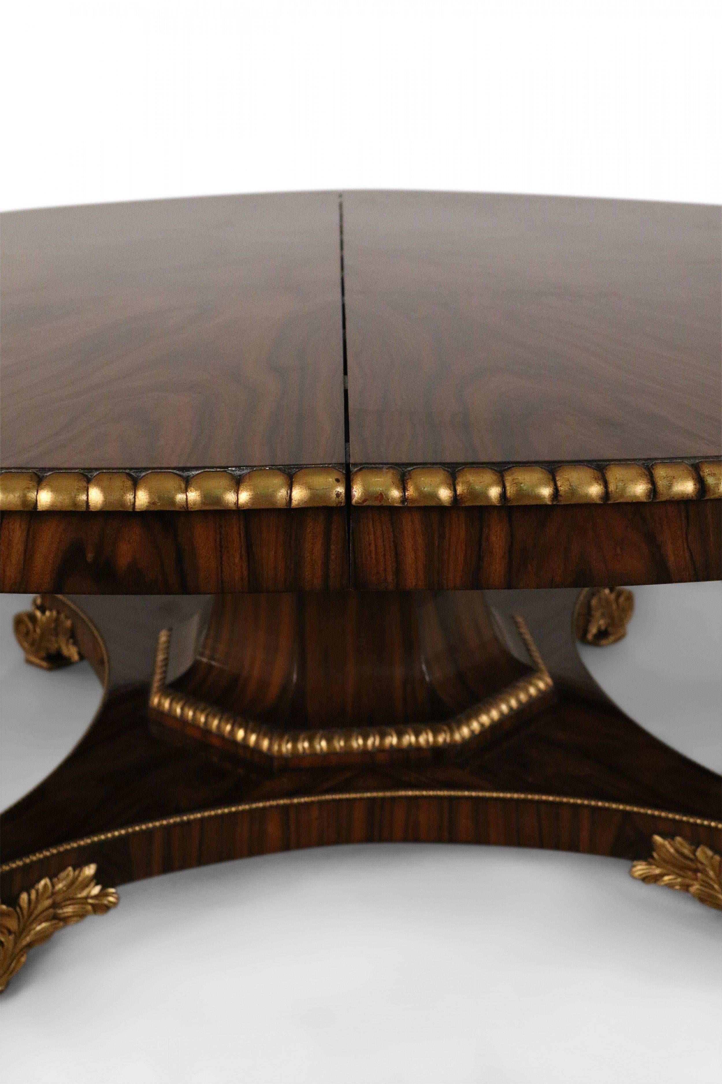 Acajou Table centrale ronde en acajou et bois doré de style Regency anglais en vente