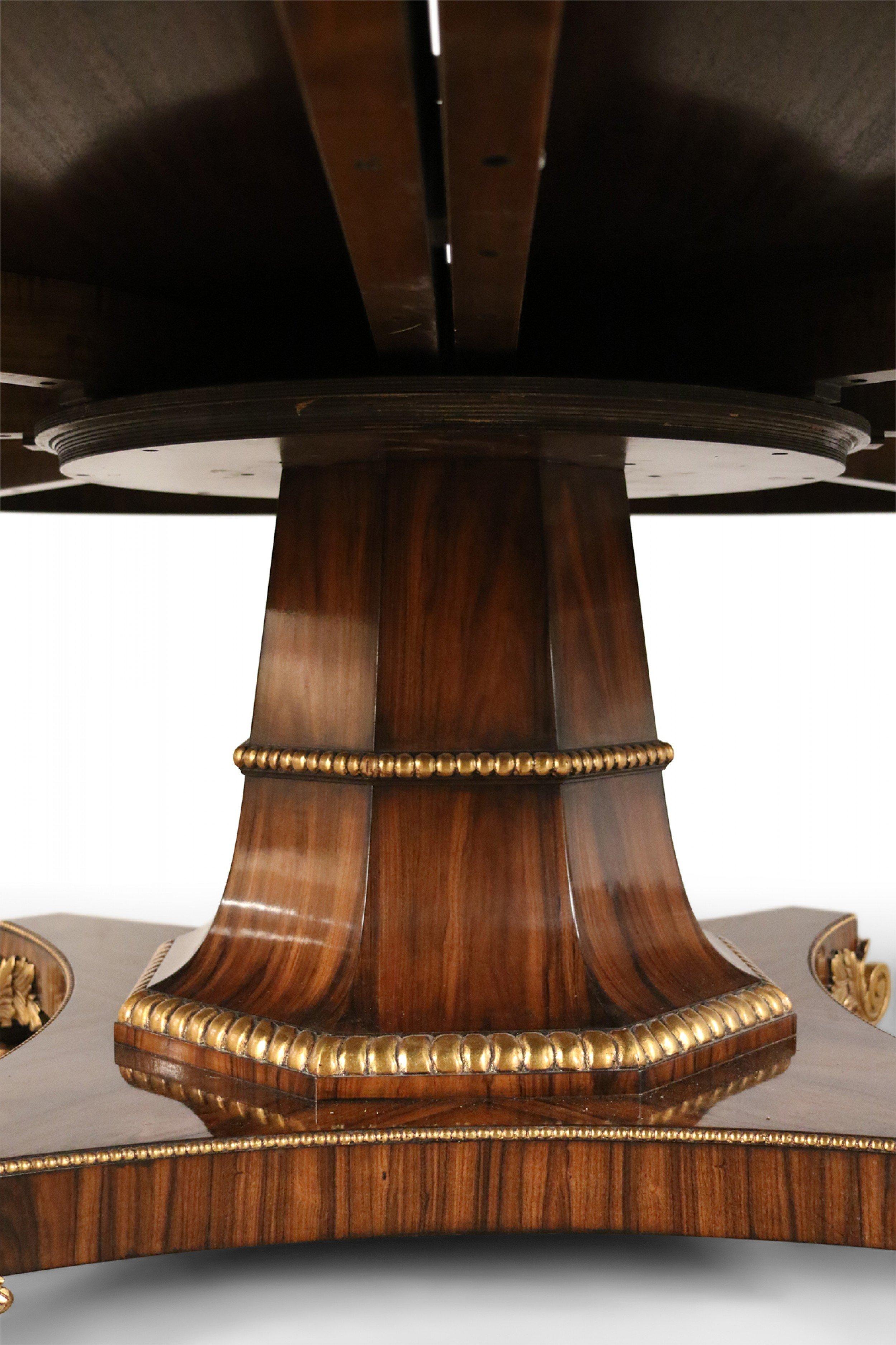 Englischer runder Mitteltisch im Regency-Stil aus Mahagoni und vergoldetem Holz im Angebot 4