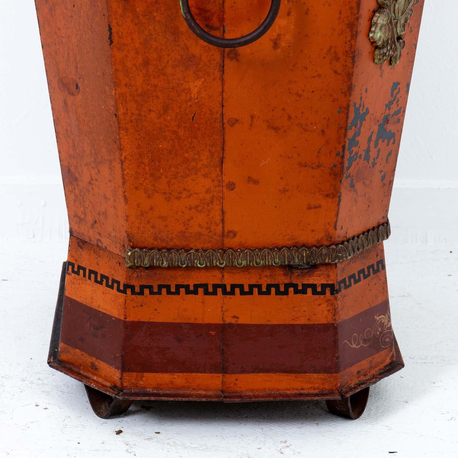 English Regency Style Painted Tole Coal Hod For Sale 5