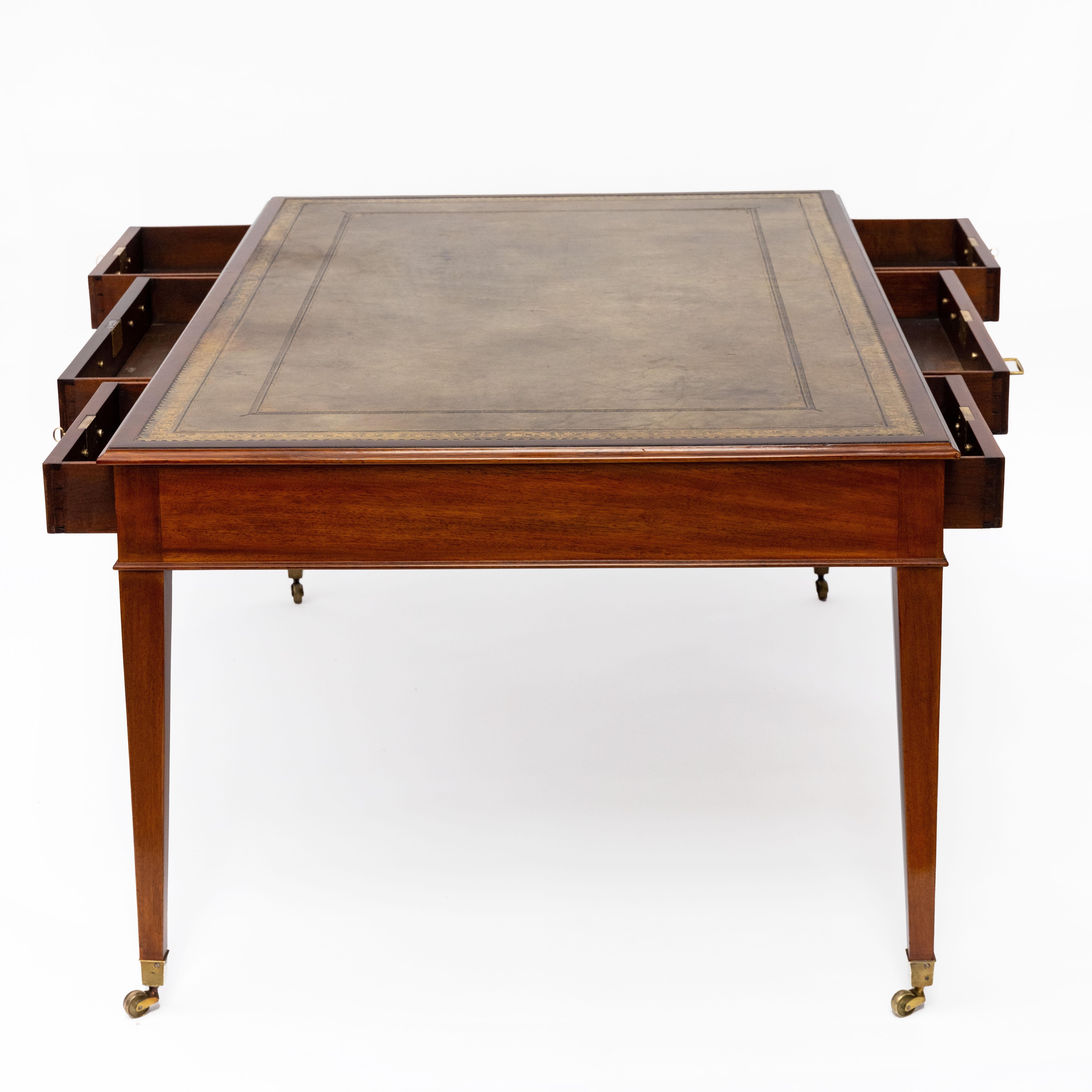 English Regency Style Partners Desk in Mahogany with Leather Top In Good Condition In Kastrup, DK