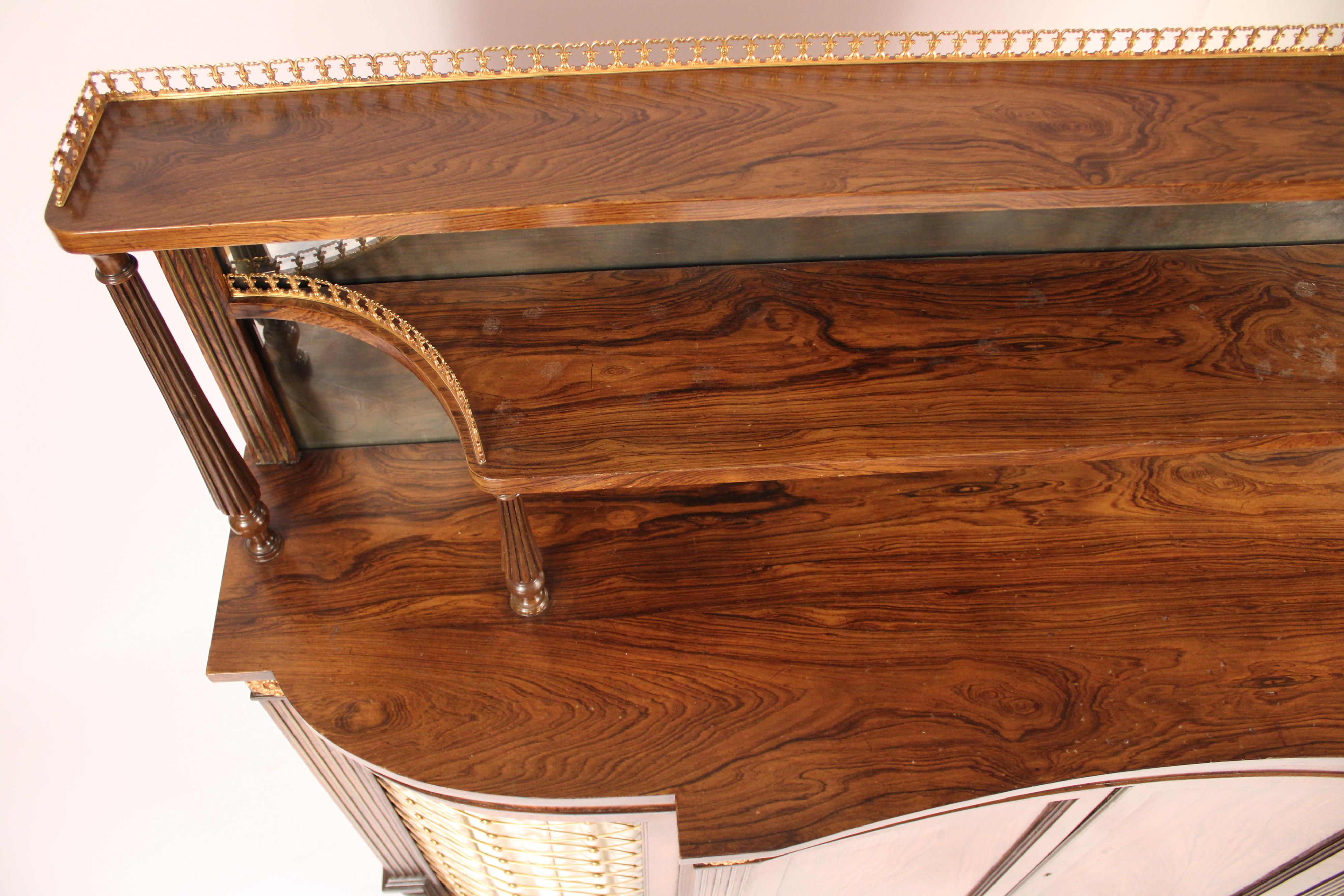 Ottone Credenza in palissandro in stile Regency inglese in vendita