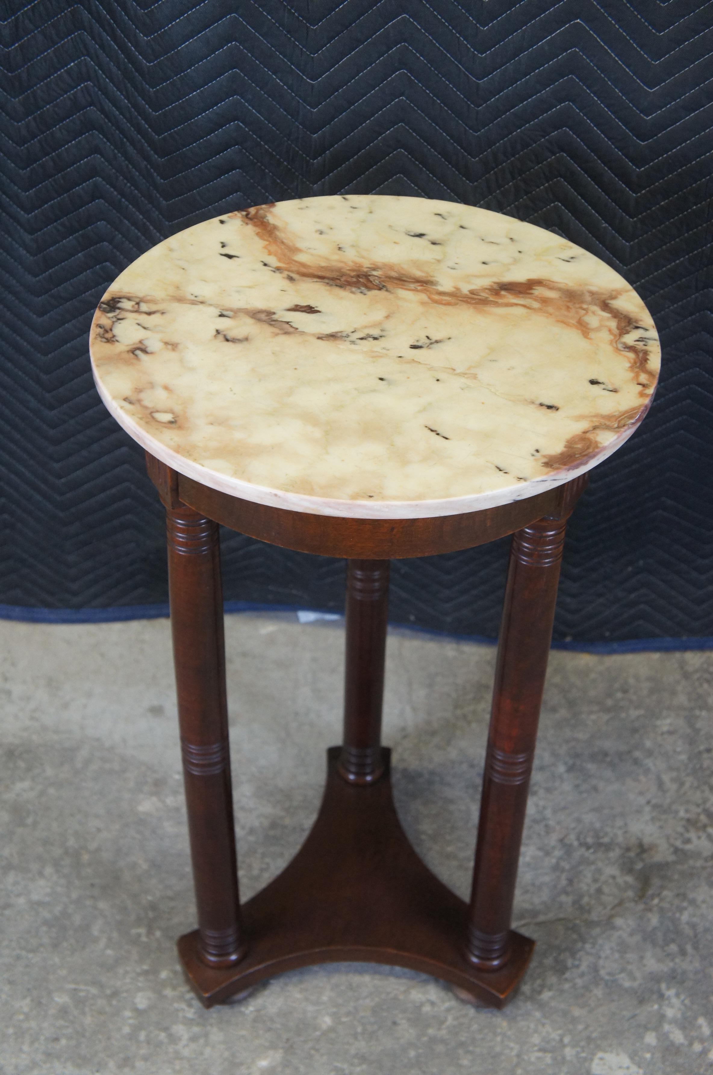 Table ronde à piédestal en acajou et marbre de style Régence anglaise Plant Stand 29