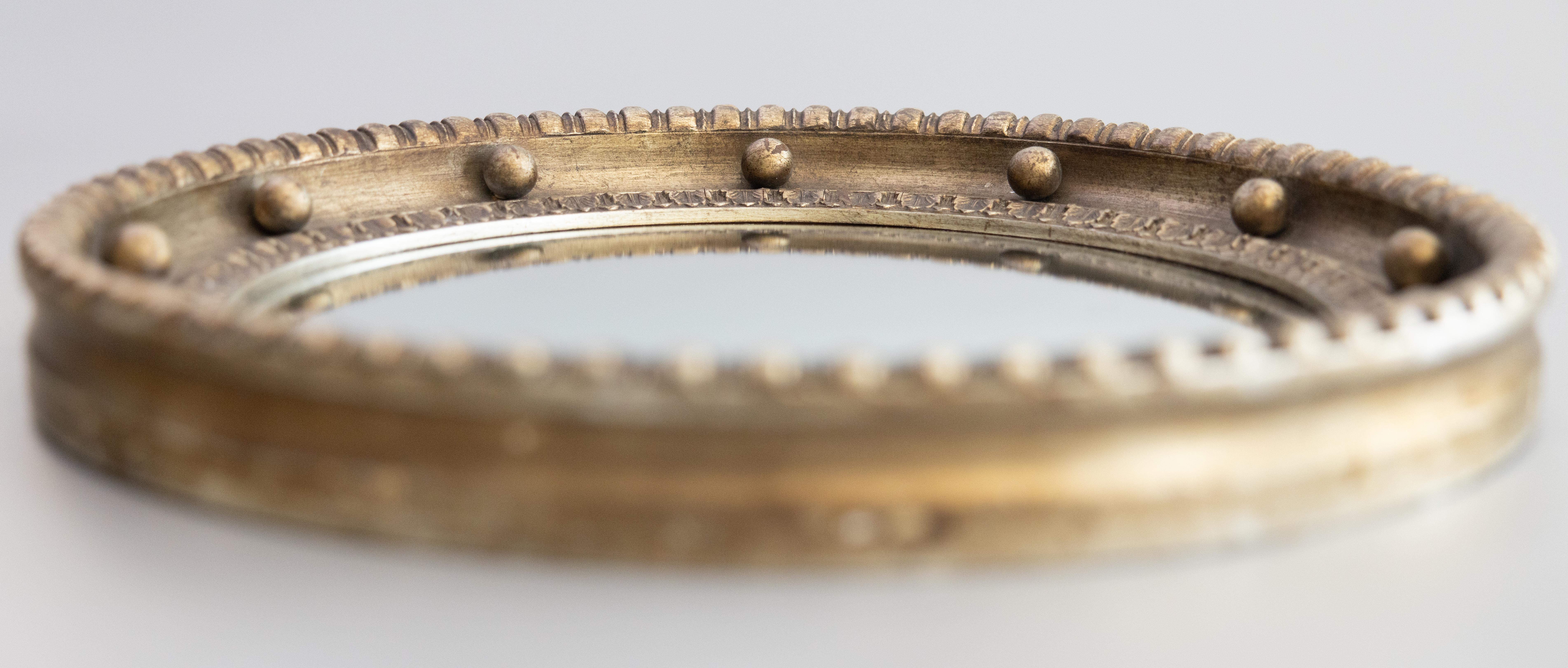 English Regency Style Silver Gilt Wood Bullseye Convex Mirror, Circa 1930 In Good Condition For Sale In Pearland, TX