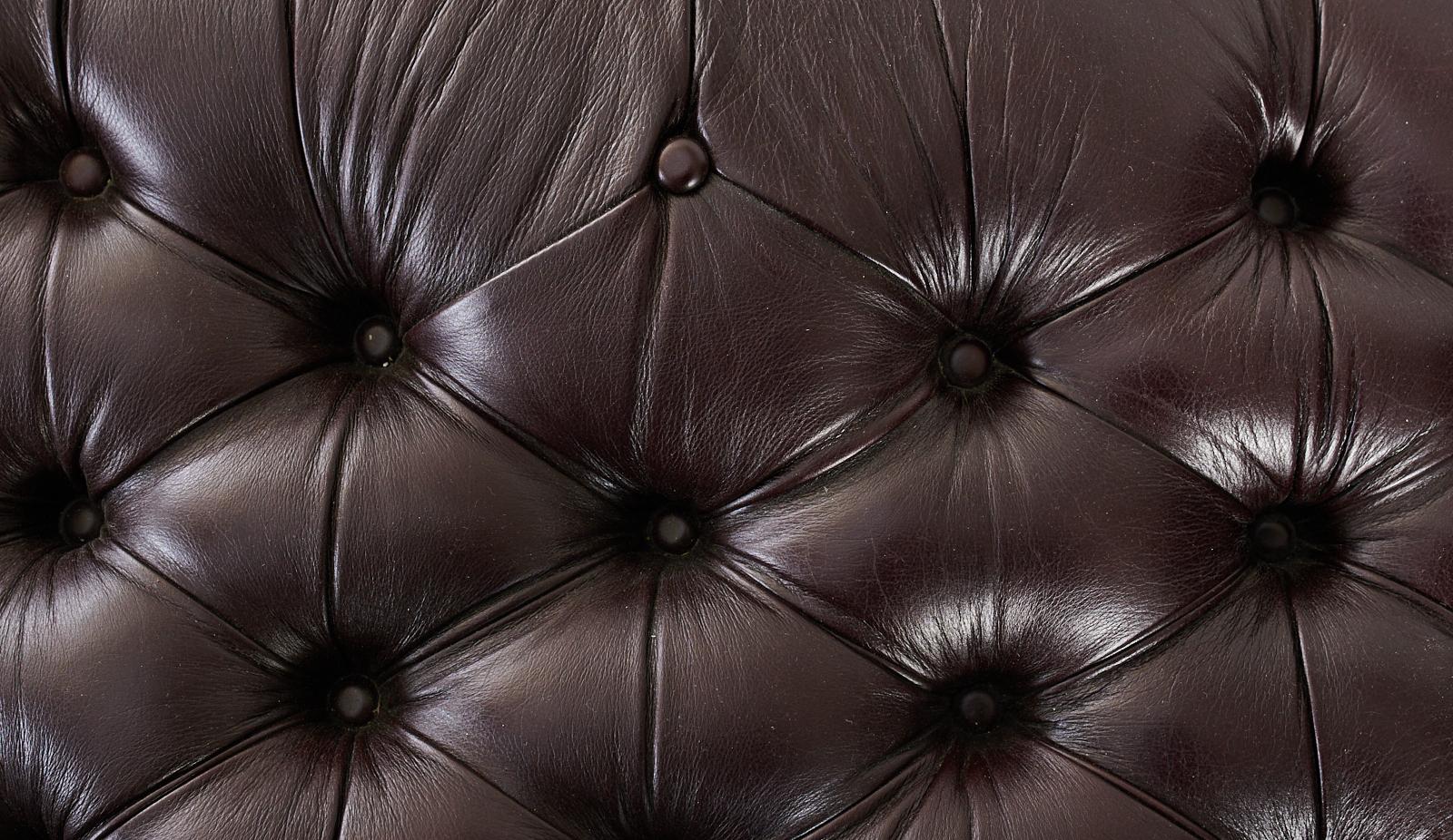 English Regency Style Tufted Leather Mahogany Chaise Longue 5