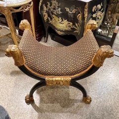 Sgabello imbottito in legno dorato in stile Regency inglese