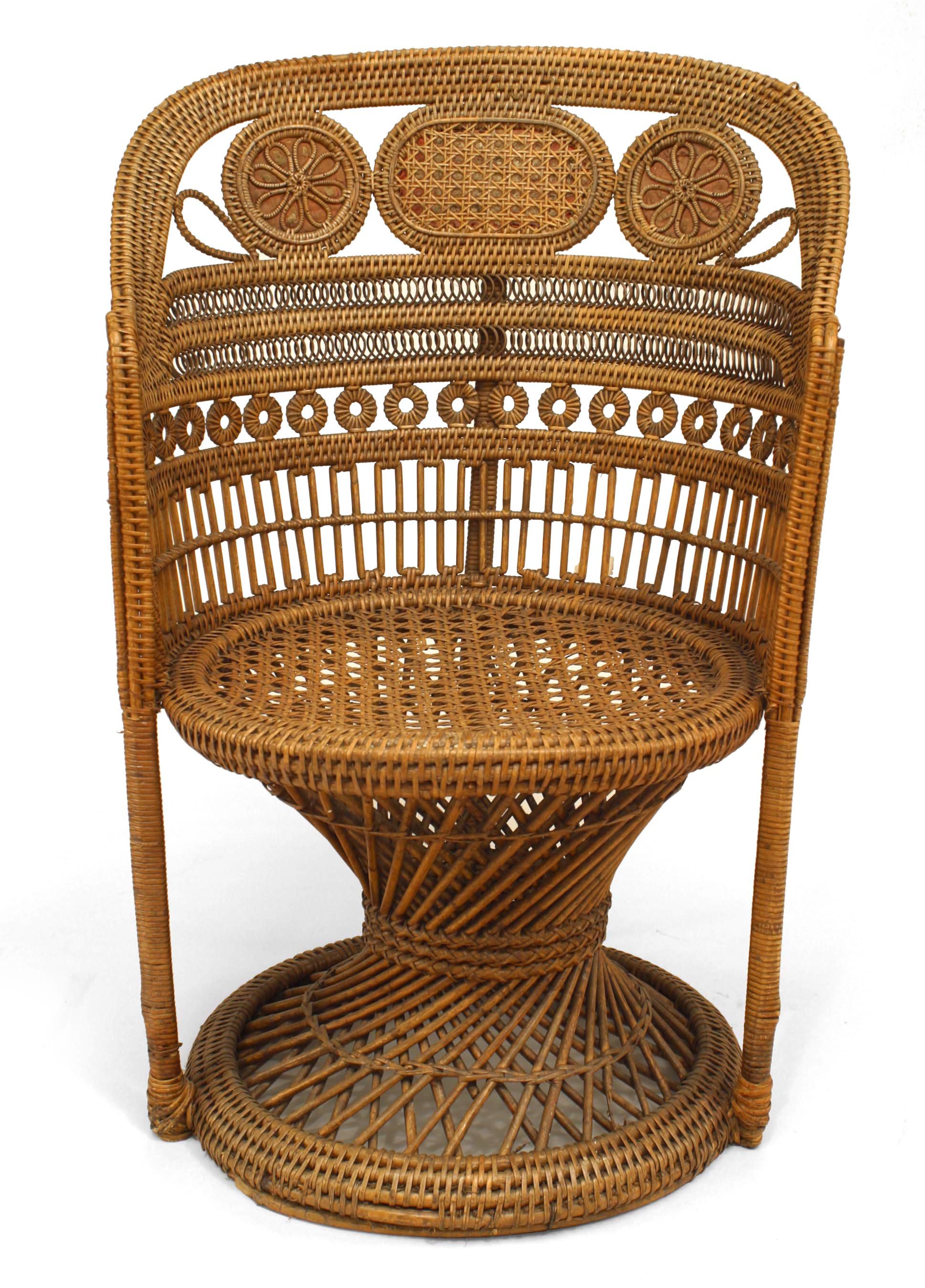 English Regency Hourglass Wicker Armchair In Good Condition For Sale In New York, NY