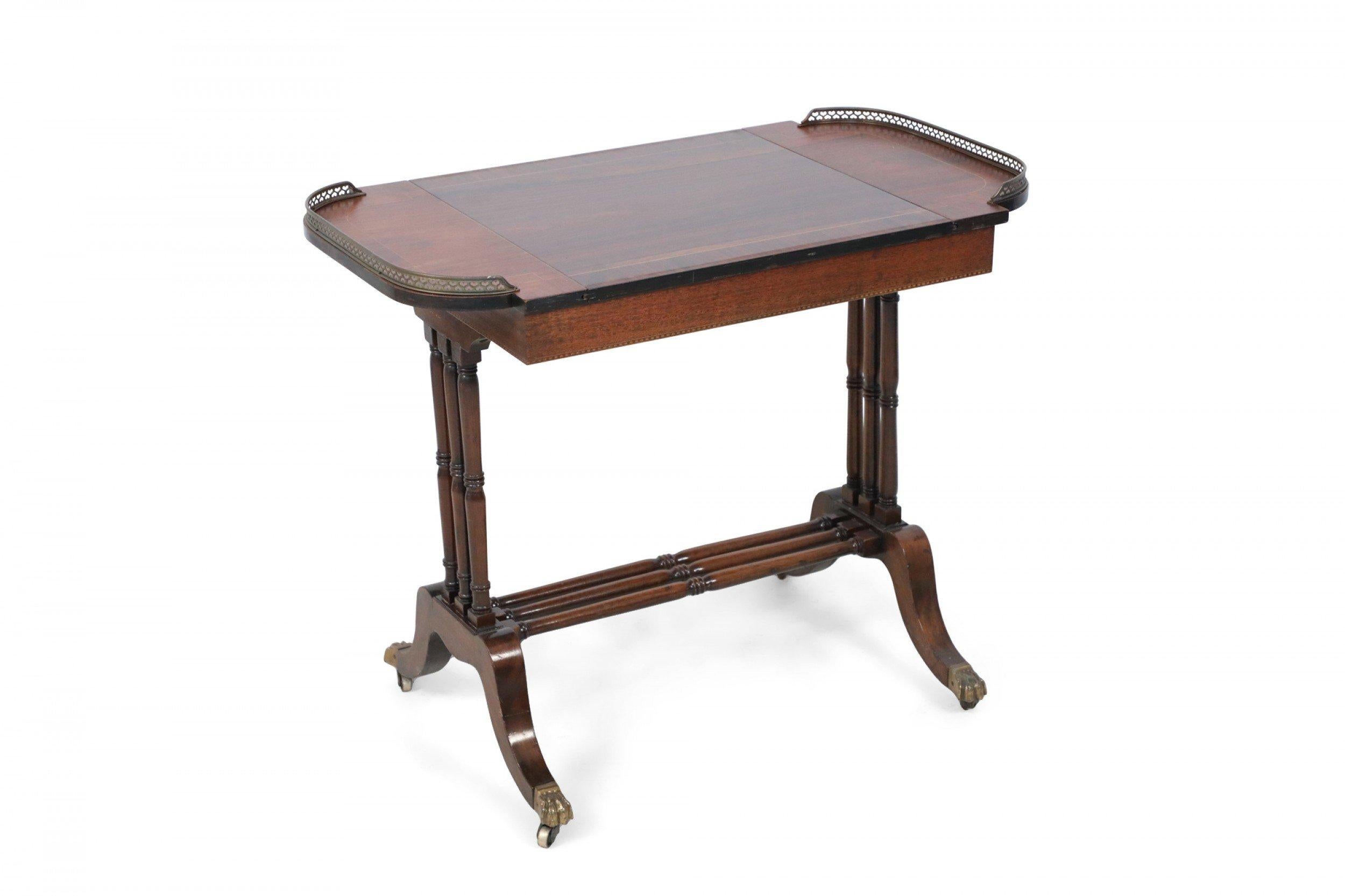 Englischer Holz-Spieltisch im Regency-Stil im Zustand „Gut“ im Angebot in New York, NY
