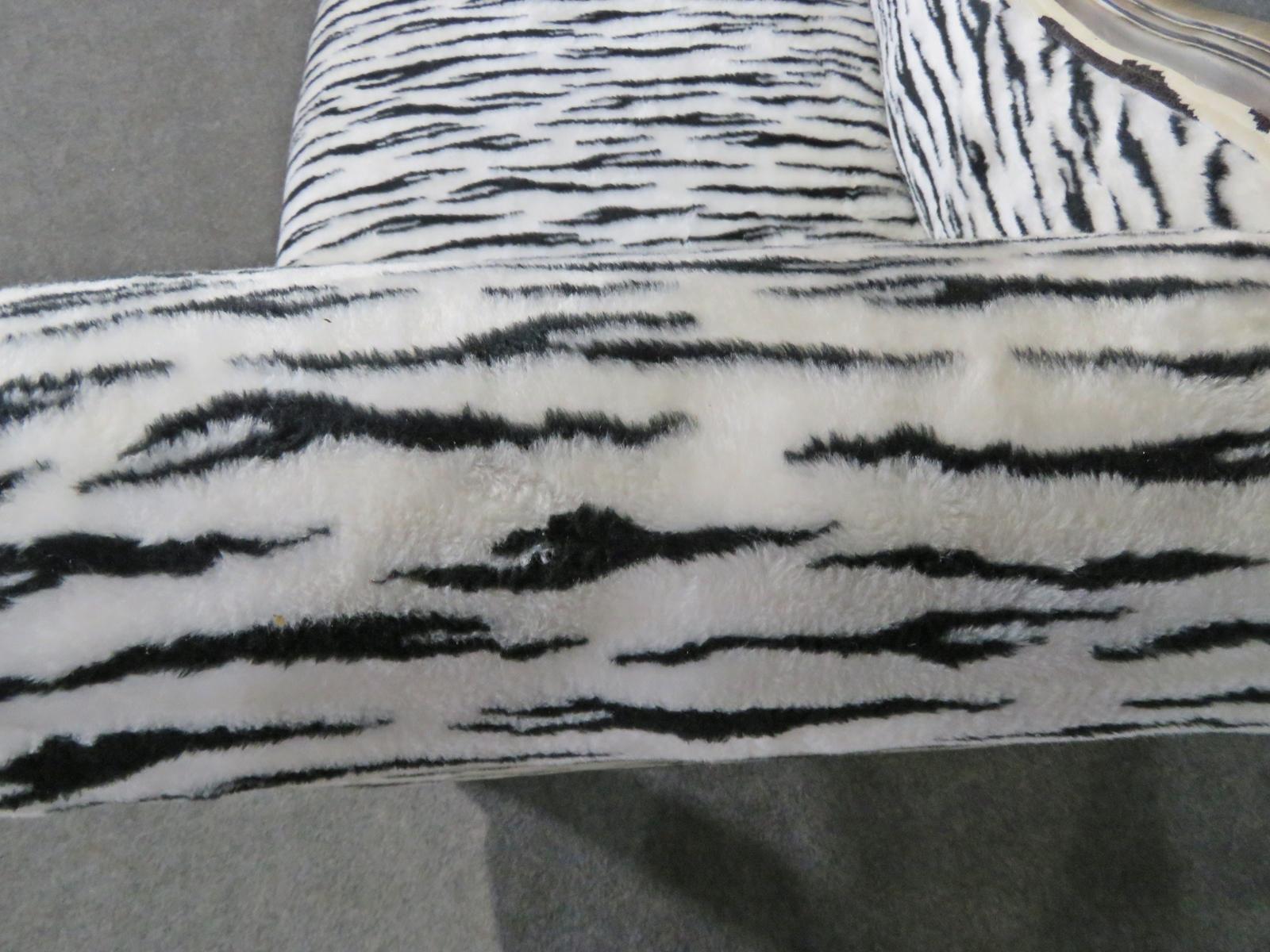 Mid-20th Century English Regency Style Zebra Print Upholstered Recamier Chaise Daybed