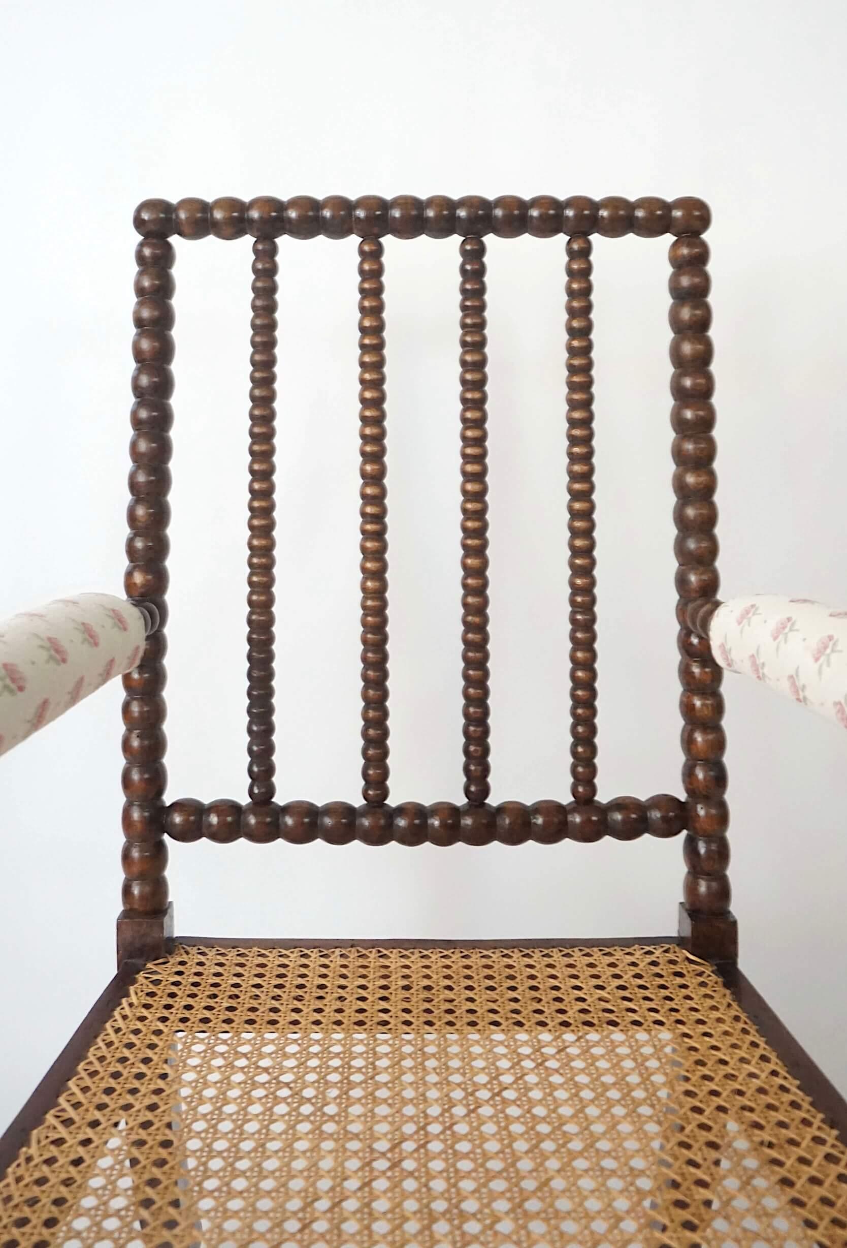 Fauteuil à bobines en noyer de style Régence anglaise, vers 1825 en vente 1