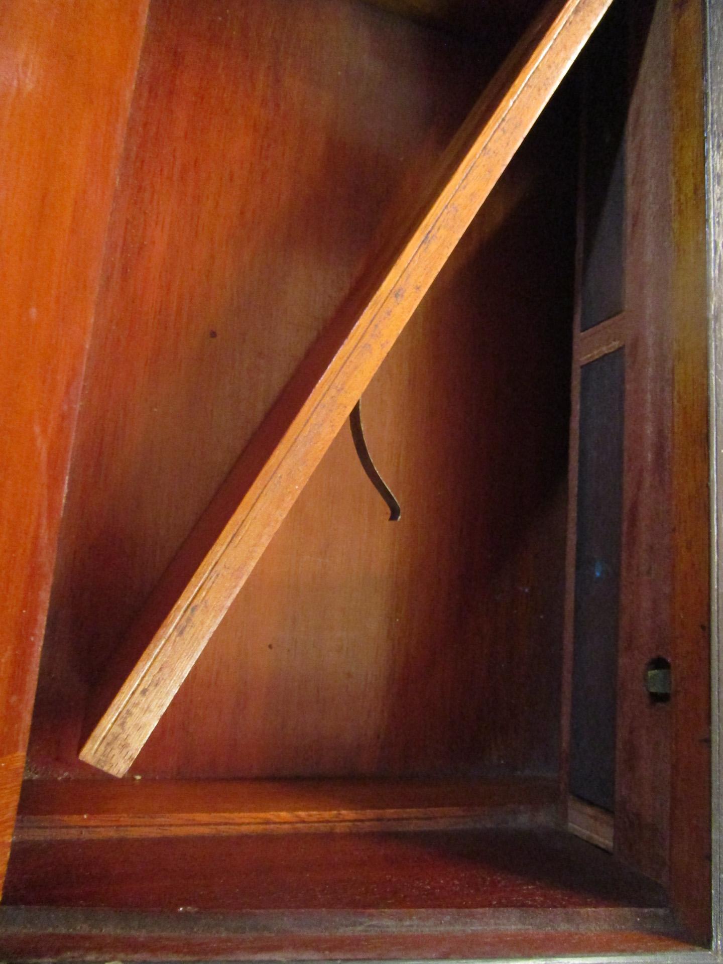 Englischer Regency-Schreibtischkasten aus Nussbaum mit Geheimfach im Angebot 6