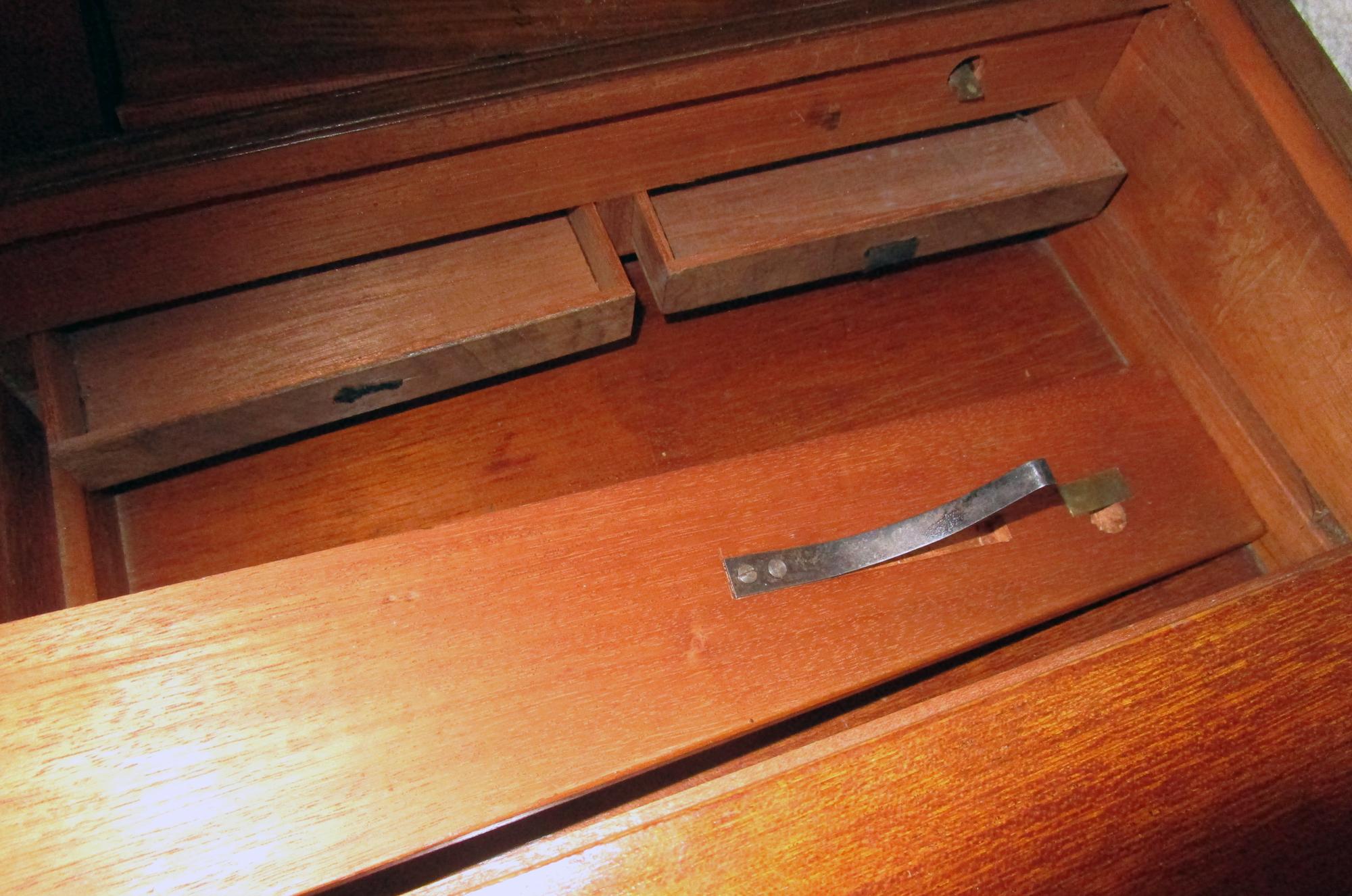 English Regency Walnut Traveling Lap Desk Box with Secret Compartment 6