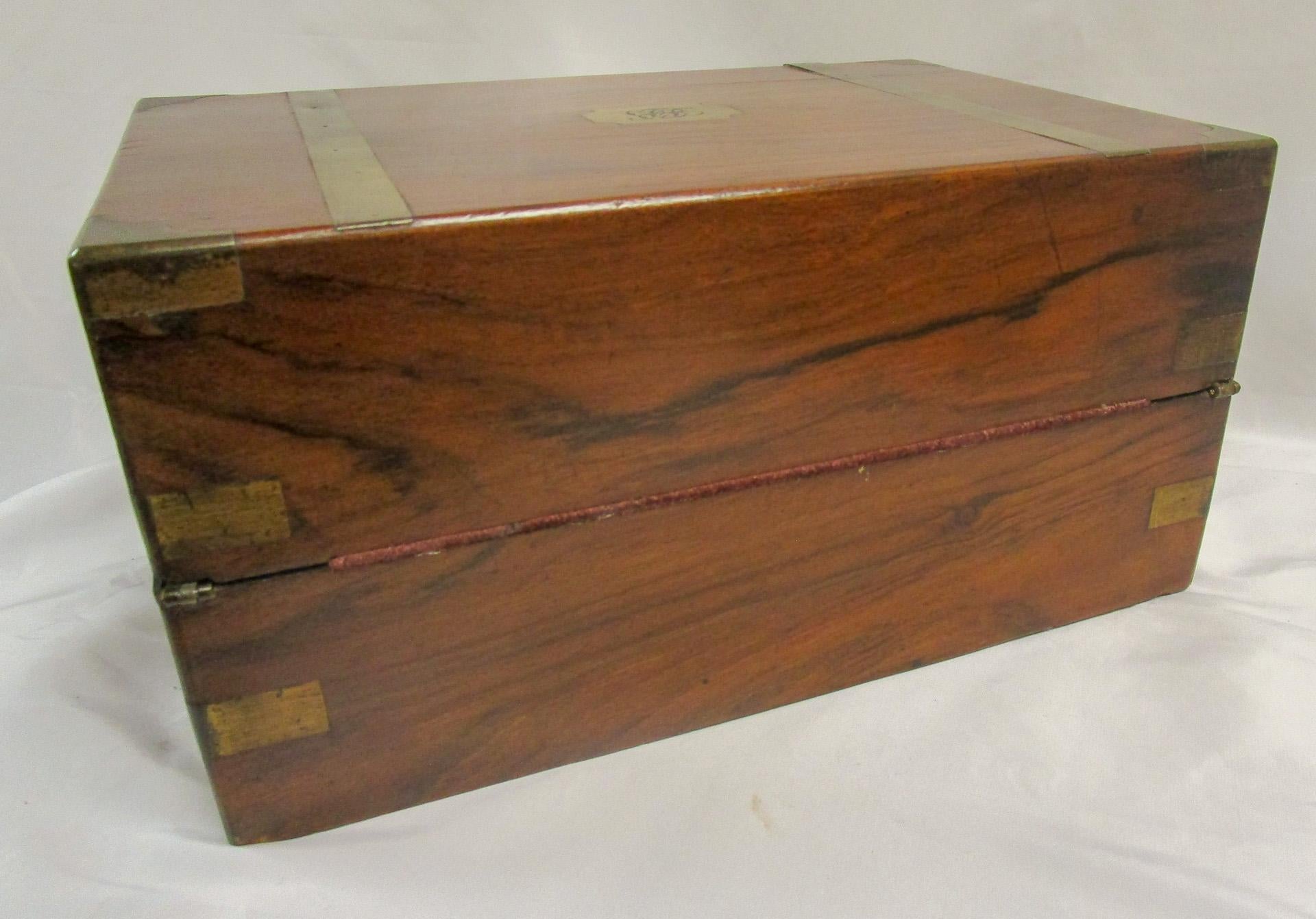 English Regency Walnut Traveling Lap Desk Box with Secret Compartment For Sale 1