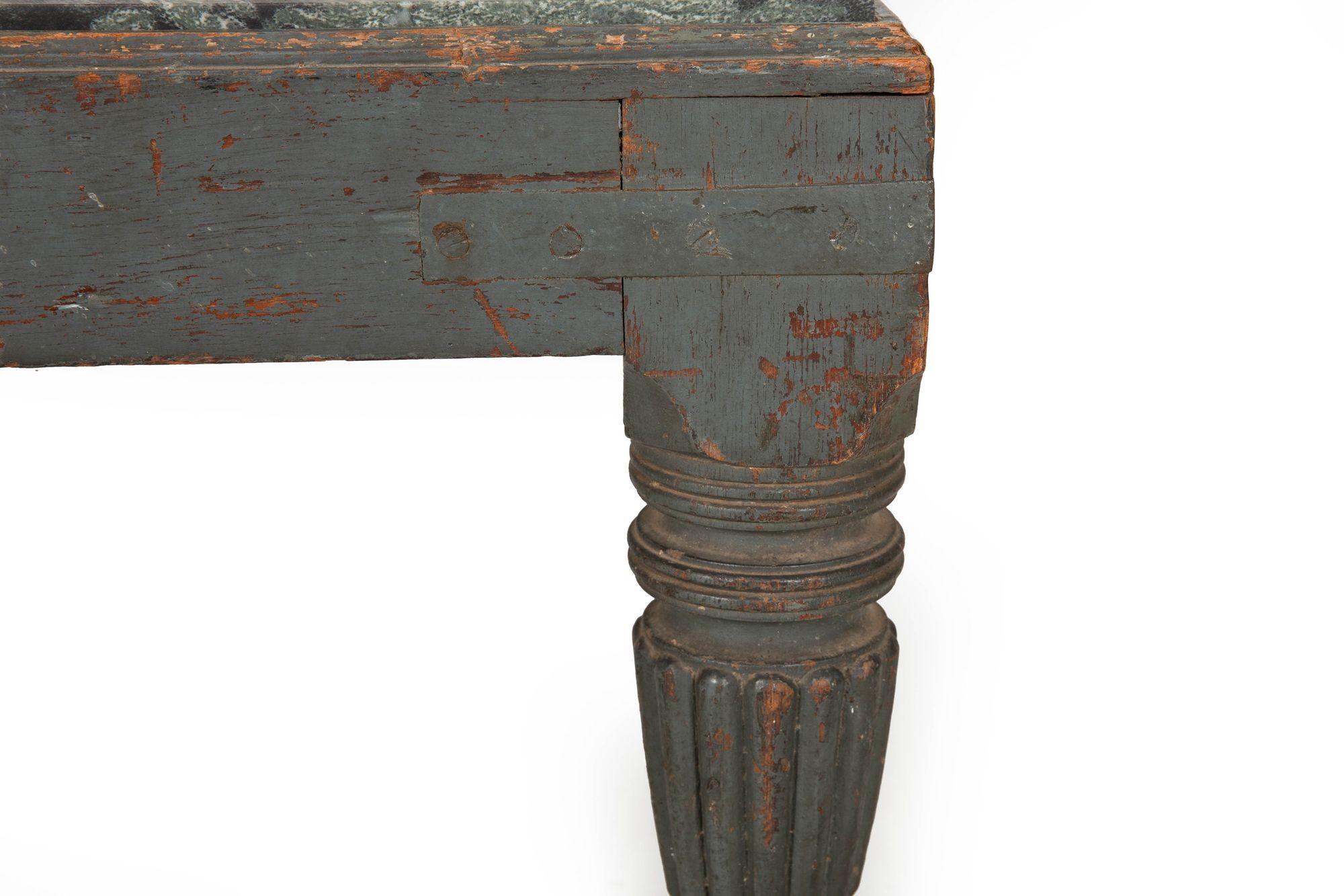 English Regency William IV Teal Painted Marble Top Low Coffee Table ca. 1840 en venta 8