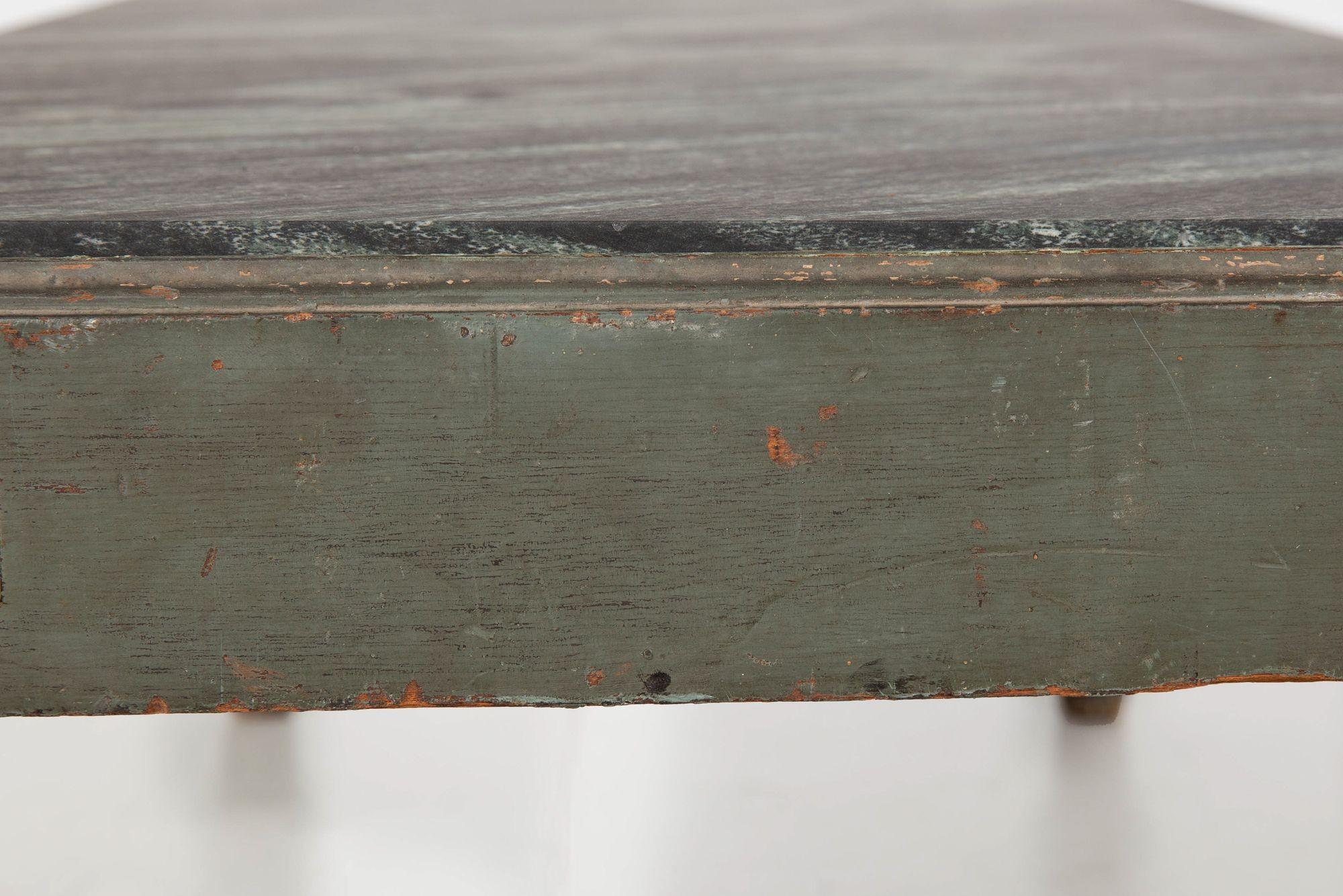 English Regency William IV Teal Painted Marble Top Low Coffee Table ca. 1840 en venta 11