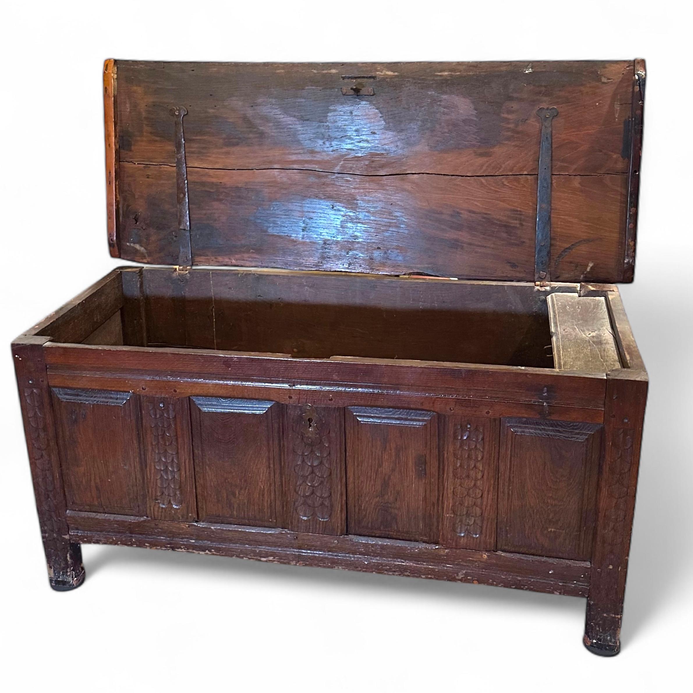 English Renaissance 17. Jahrhundert Massiv Eiche Truhe Trunk im Angebot 13