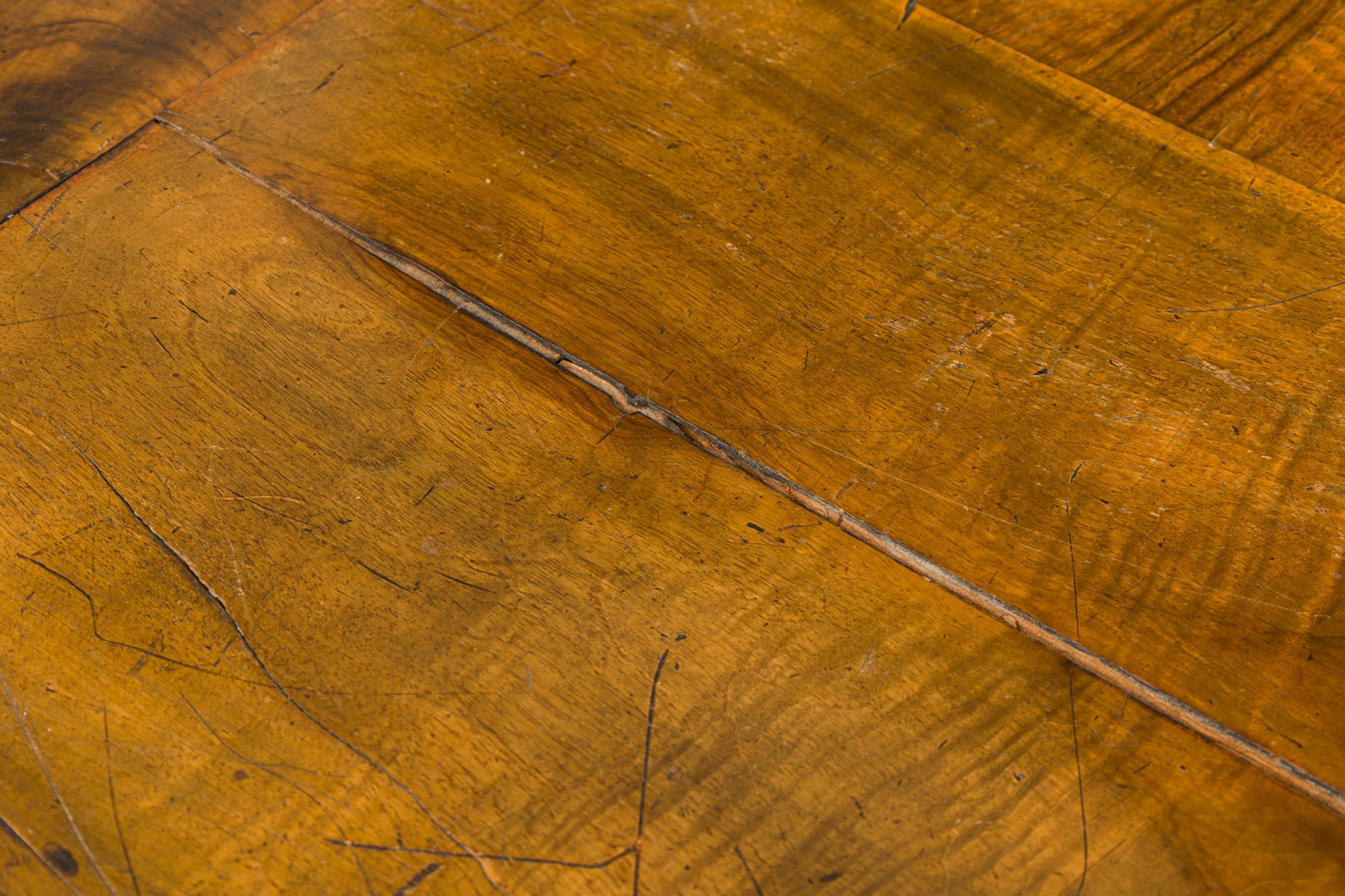 English Renaissance Console Table with Stretcher For Sale 2