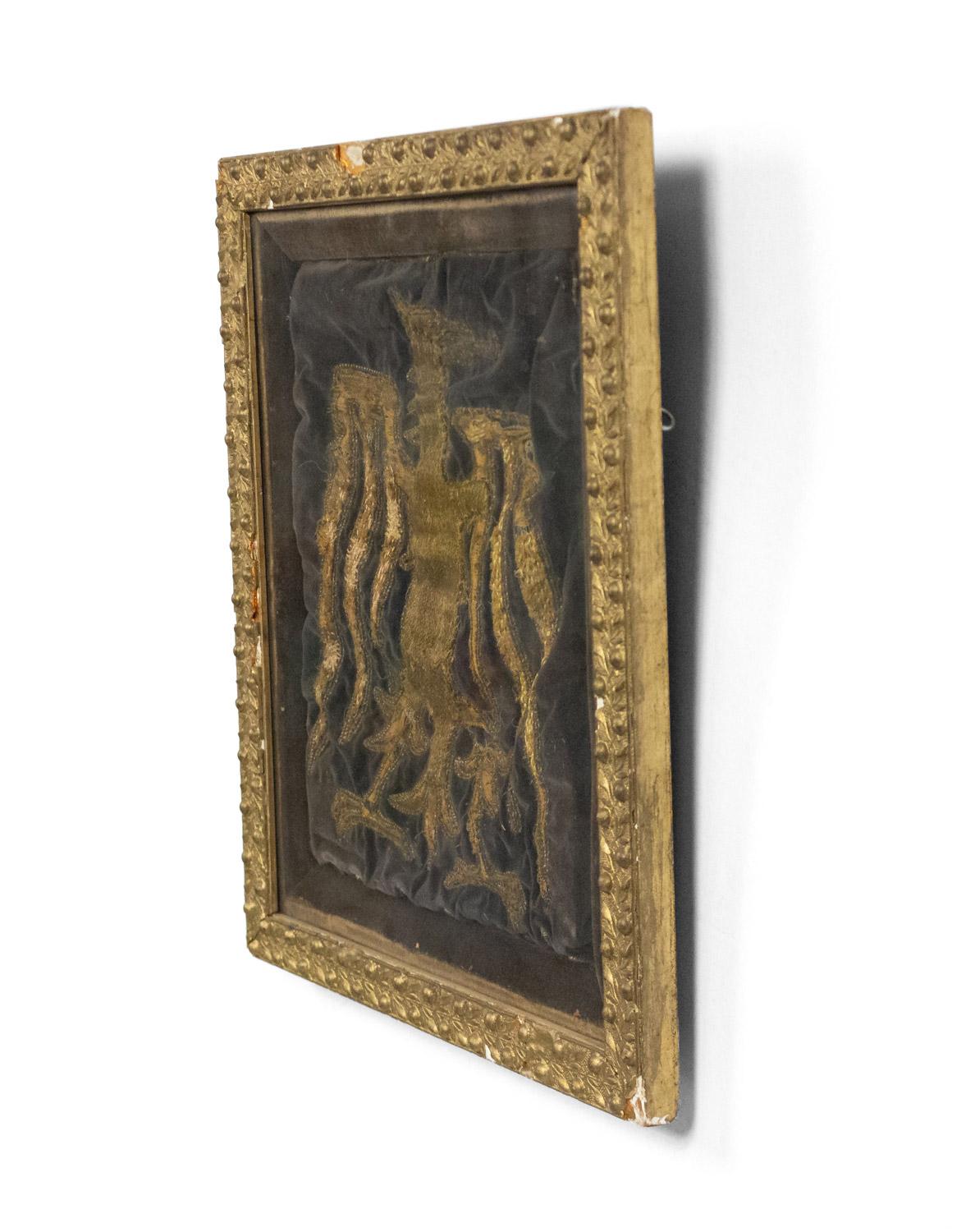 XVIIIe siècle et antérieur Broderie de l'aigle encadrée de la Renaissance anglaise en vente