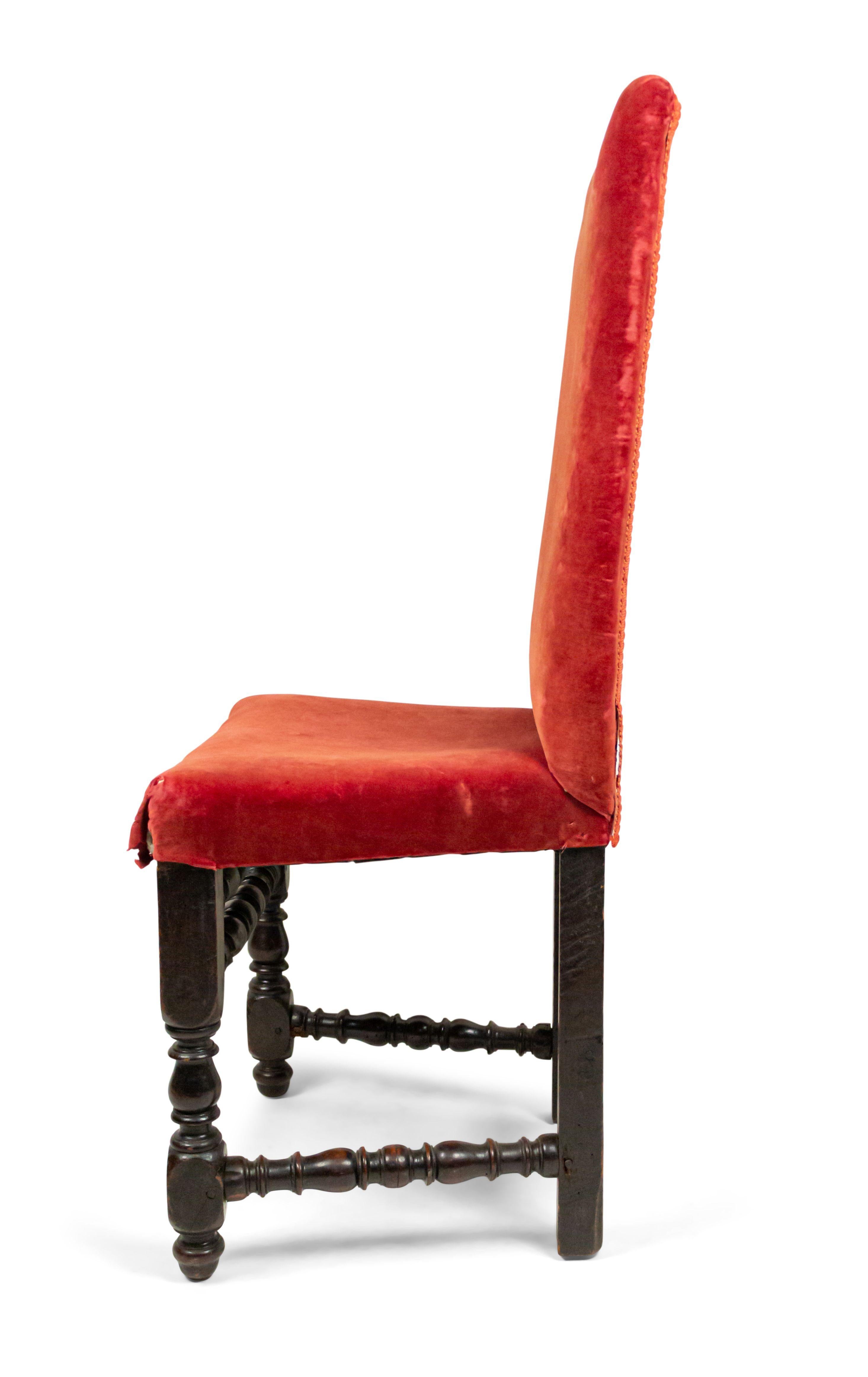 Chaises en velours rouge de la Renaissance anglaise Bon état - En vente à New York, NY