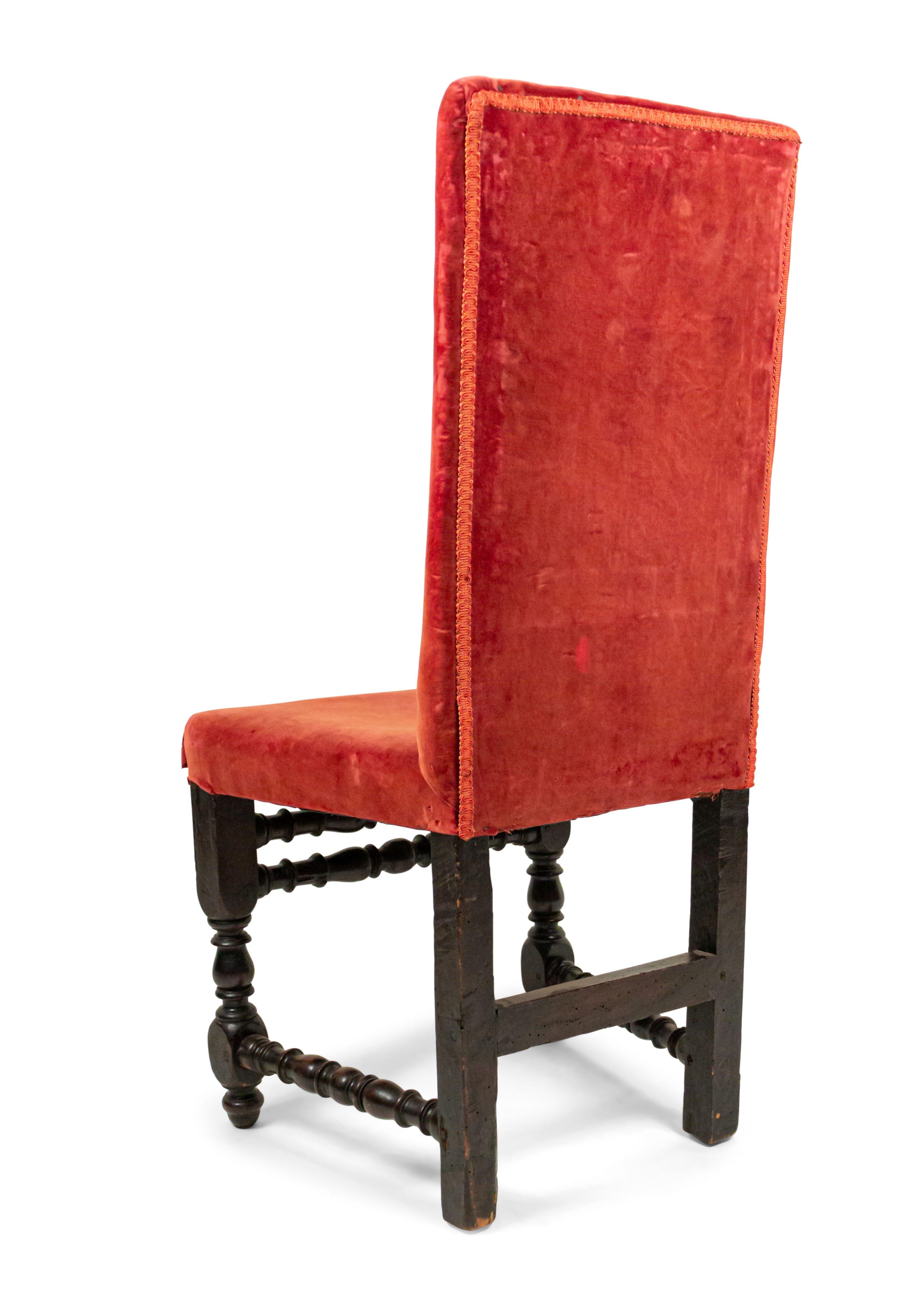 XVIIIe siècle et antérieur Chaises en velours rouge de la Renaissance anglaise en vente