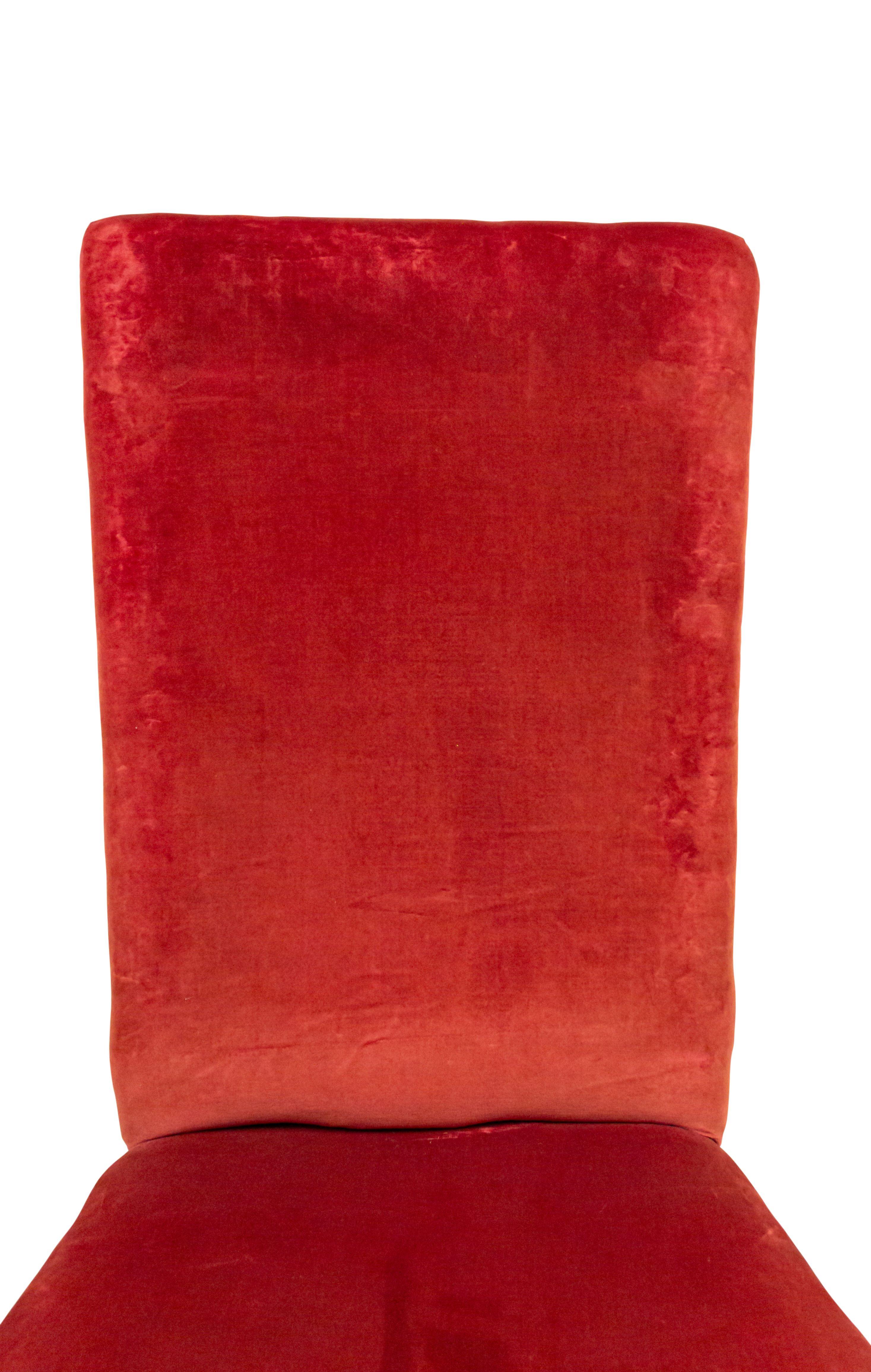 Chaises en velours rouge de la Renaissance anglaise en vente 3