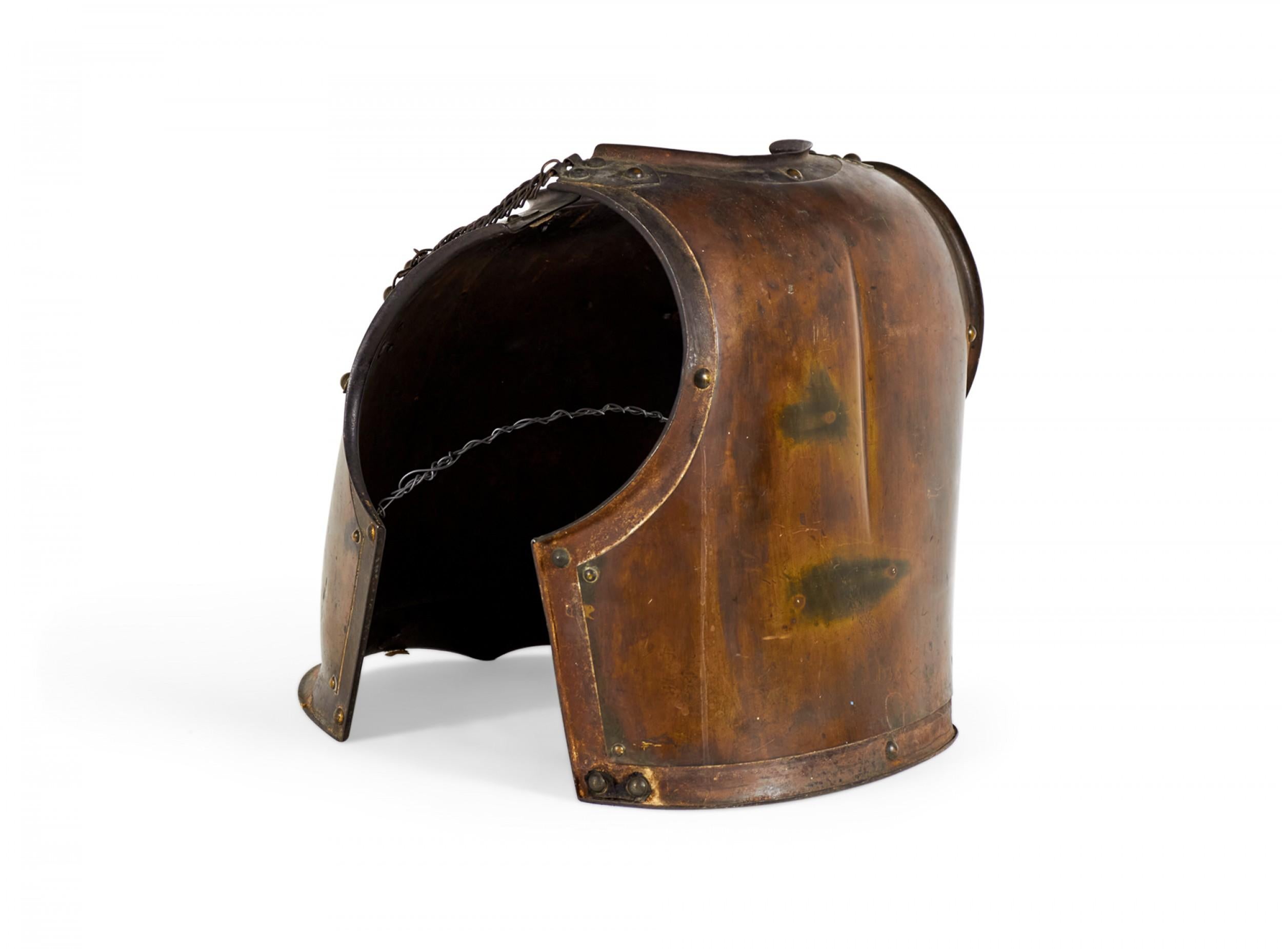 English Renaissance Style Iron Armor Breastplate In Good Condition For Sale In Queens, NY