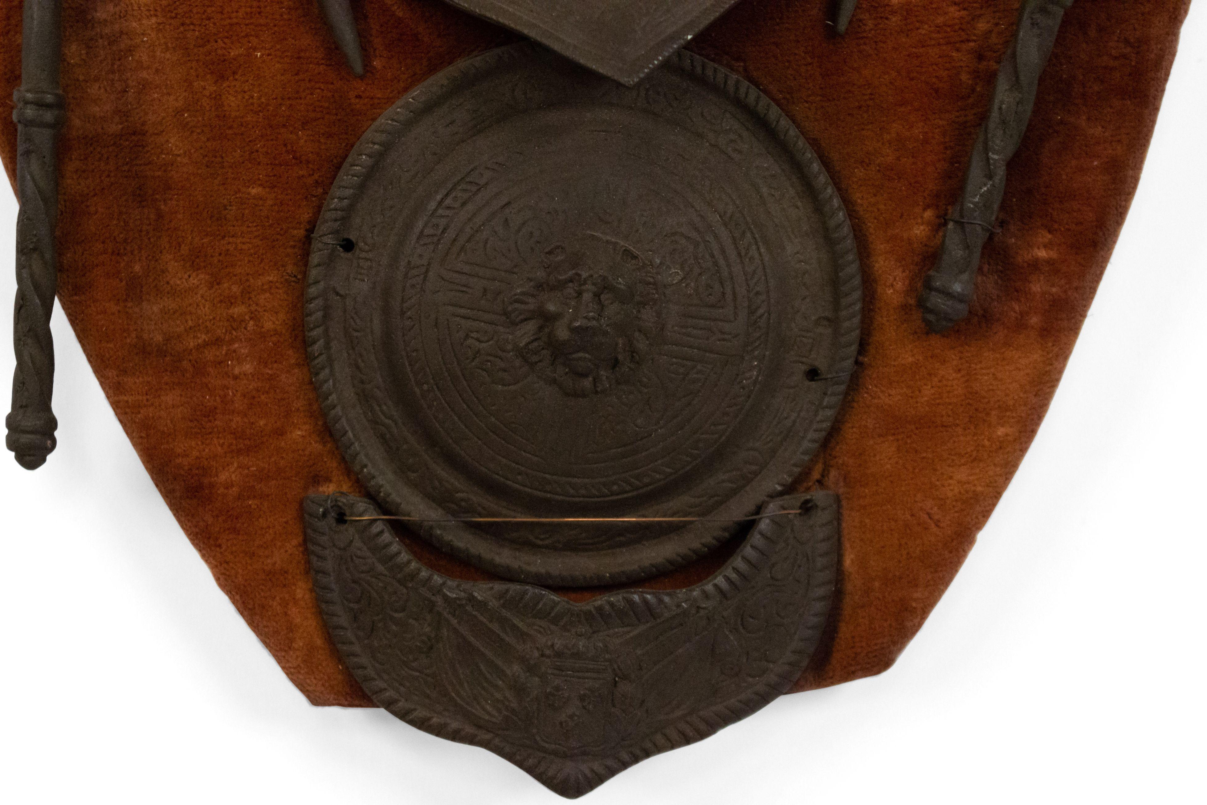 English Renaissance Style Novelty Shield In Good Condition For Sale In New York, NY