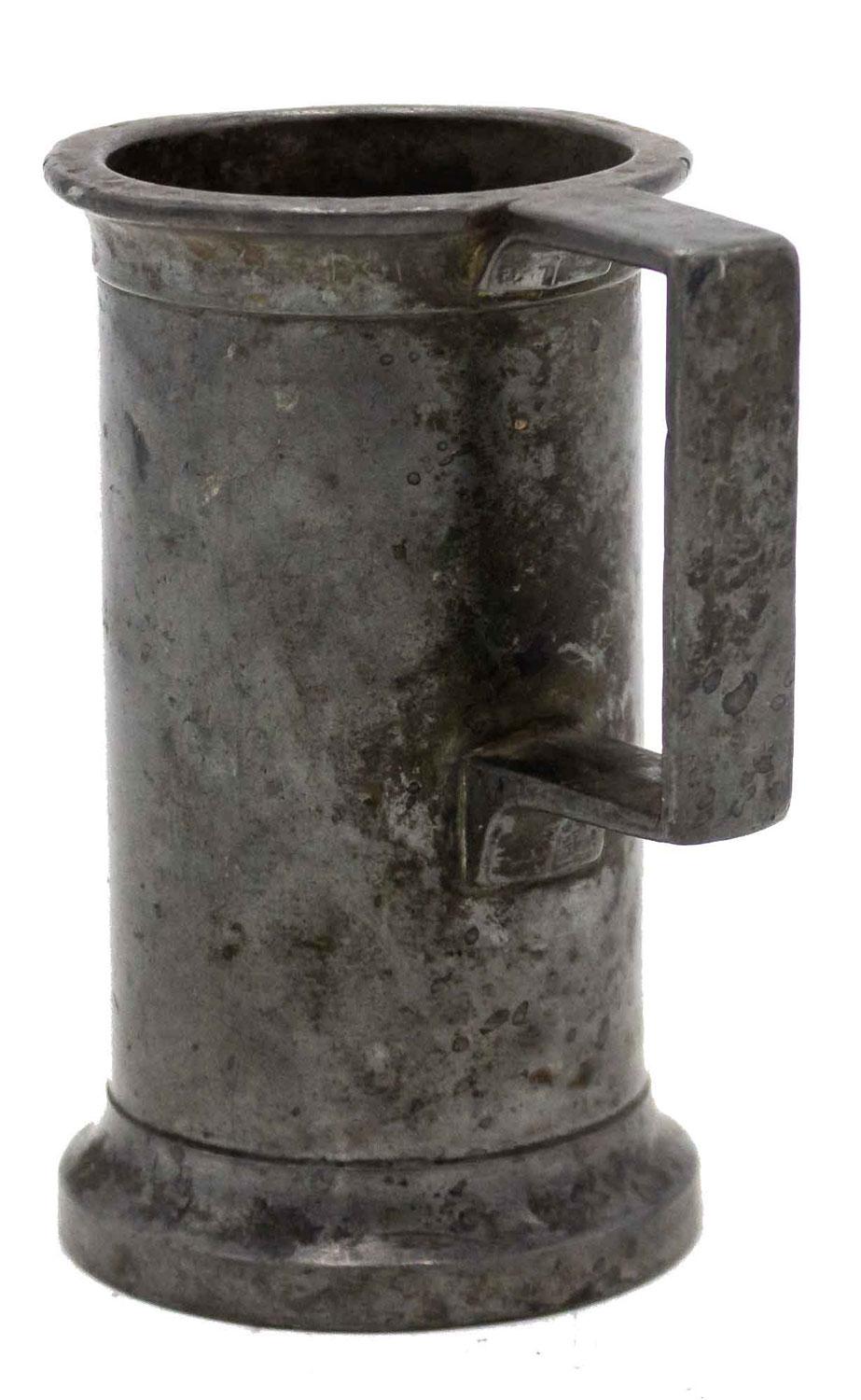 Zinnkrug im englischen Renaissance-Stil (Maß).