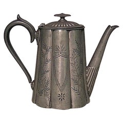 Théière en étain de style Renaissance anglaise