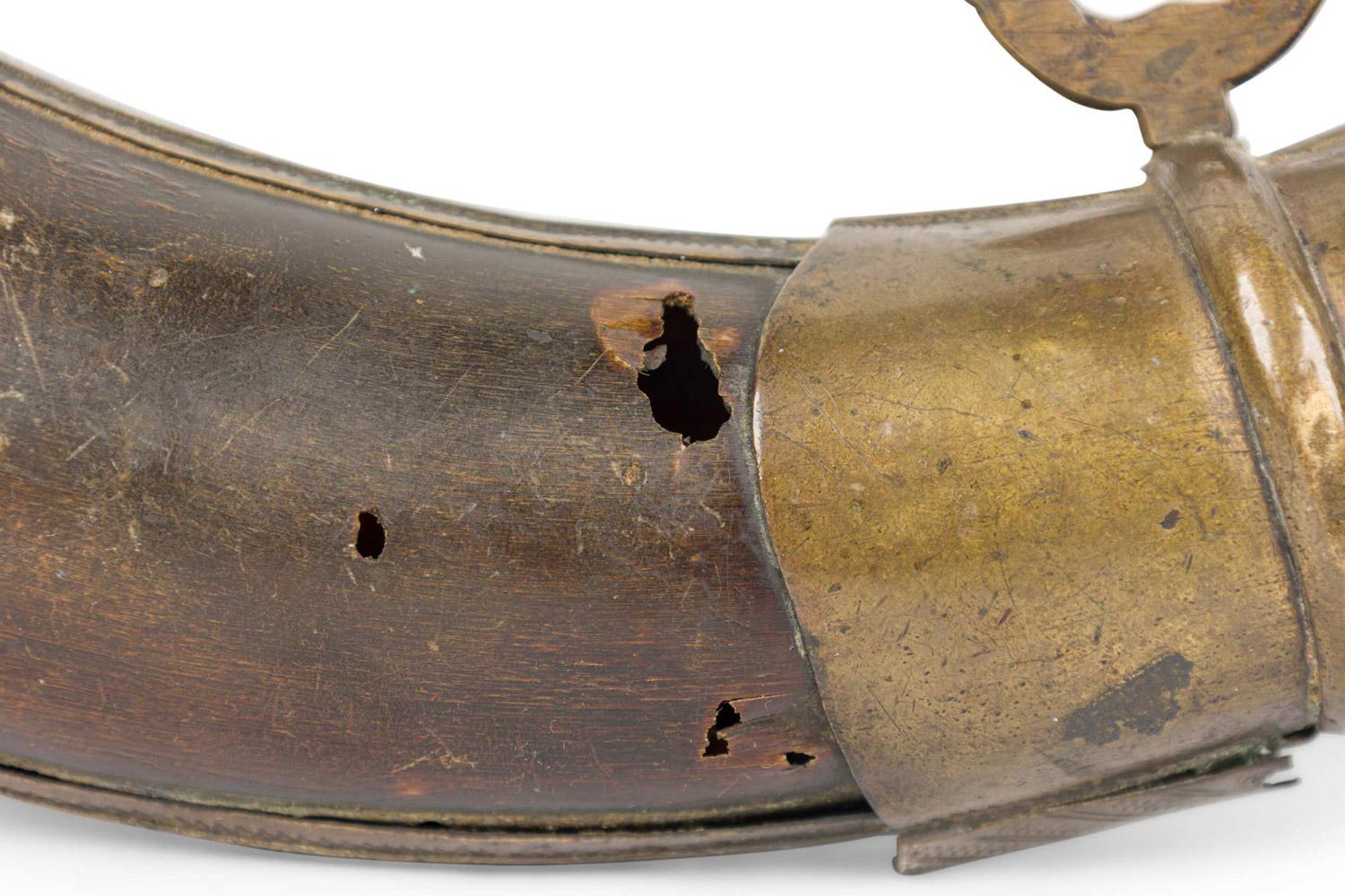 English Renaissance Style Powder Horn en vente 2