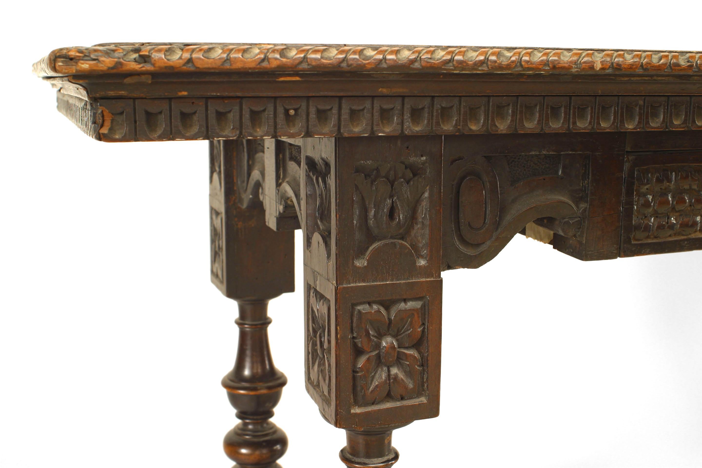 English Renaissance Walnut Console Table In Good Condition For Sale In New York, NY