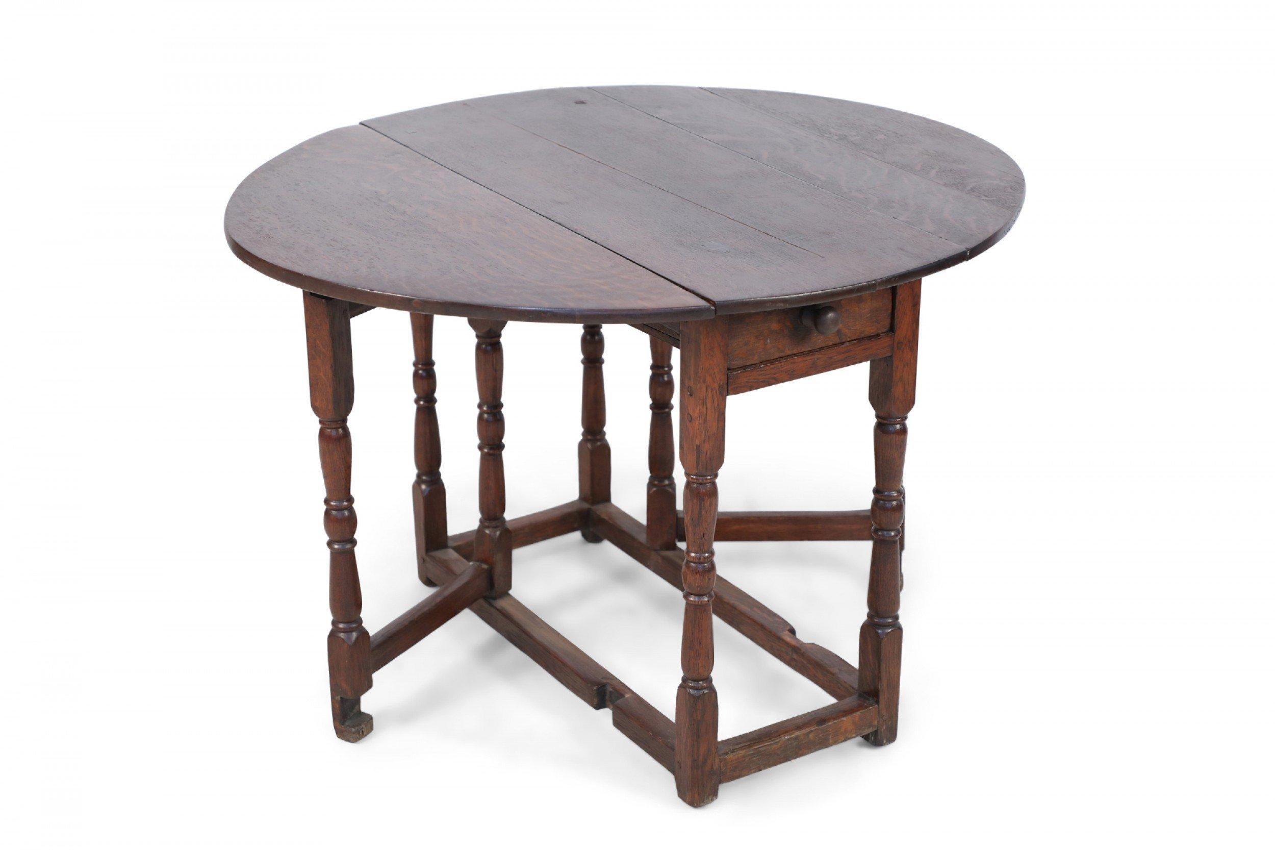 English Renaissance-Style Walnut Drop Leaf Center Table For Sale 3
