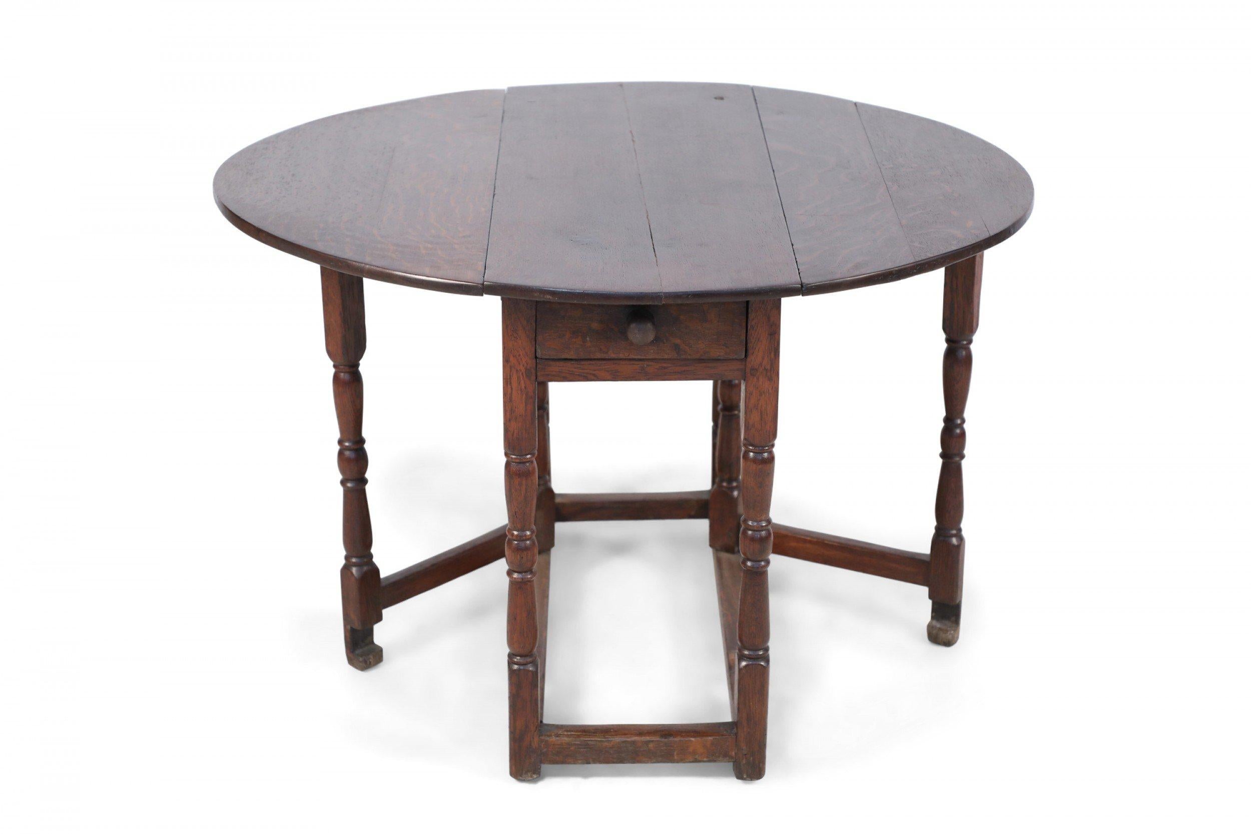 English Renaissance-Style Walnut Drop Leaf Center Table For Sale 5