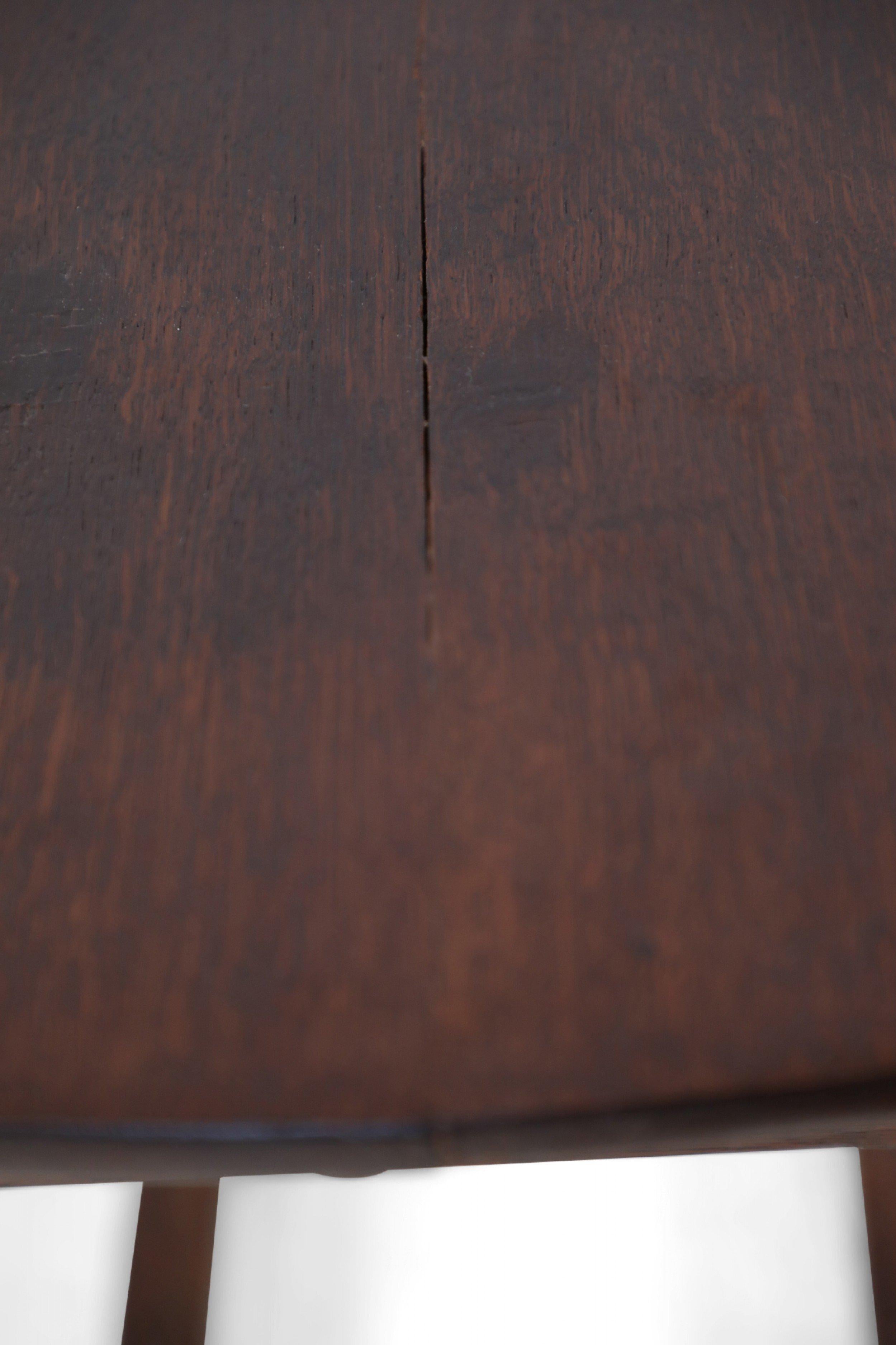 English Renaissance-Style Walnut Drop Leaf Center Table For Sale 7